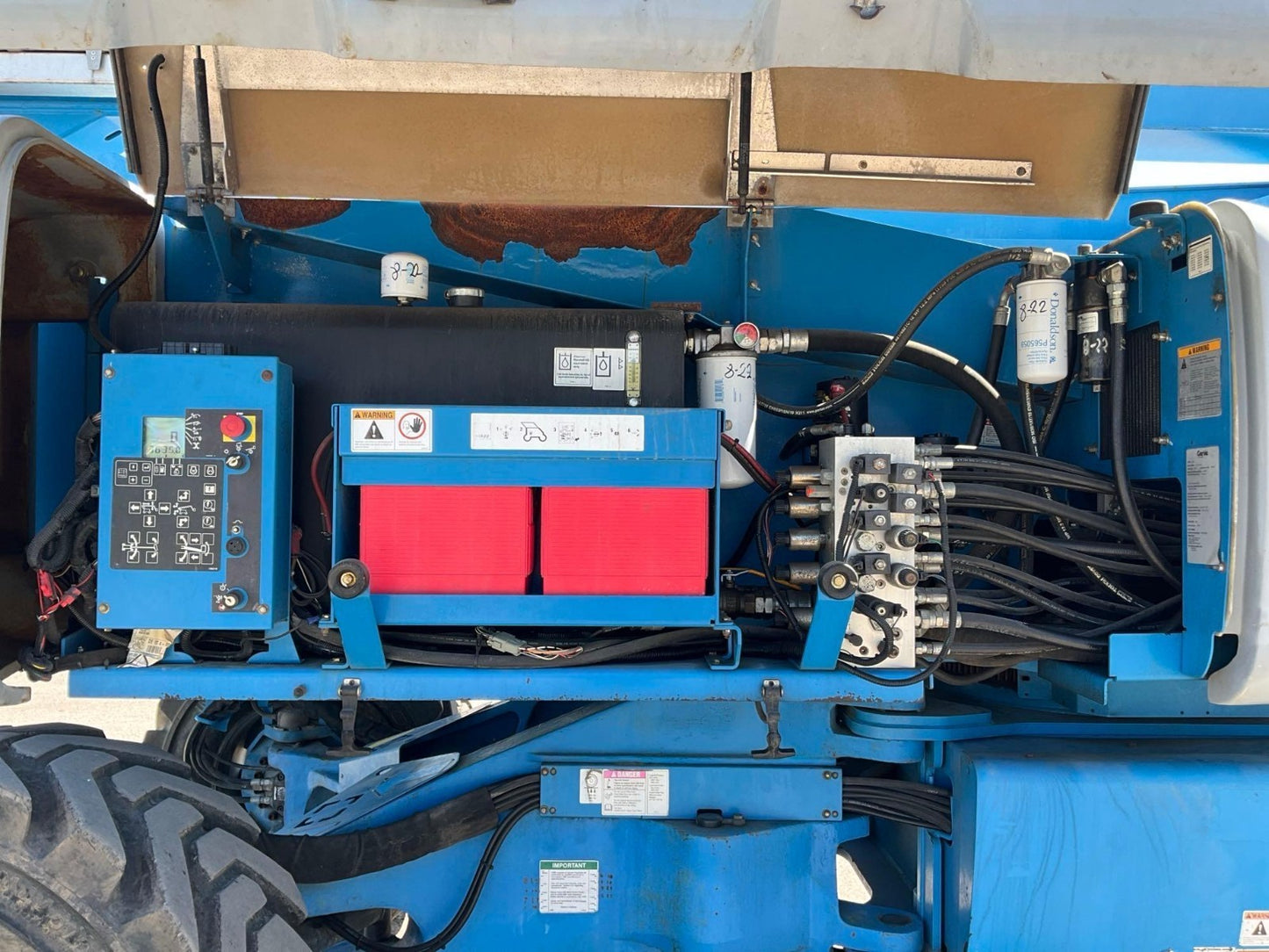 2012 GENIE Z-135  ARTICULATING BOOM LIFT, DIESEL POWERED
