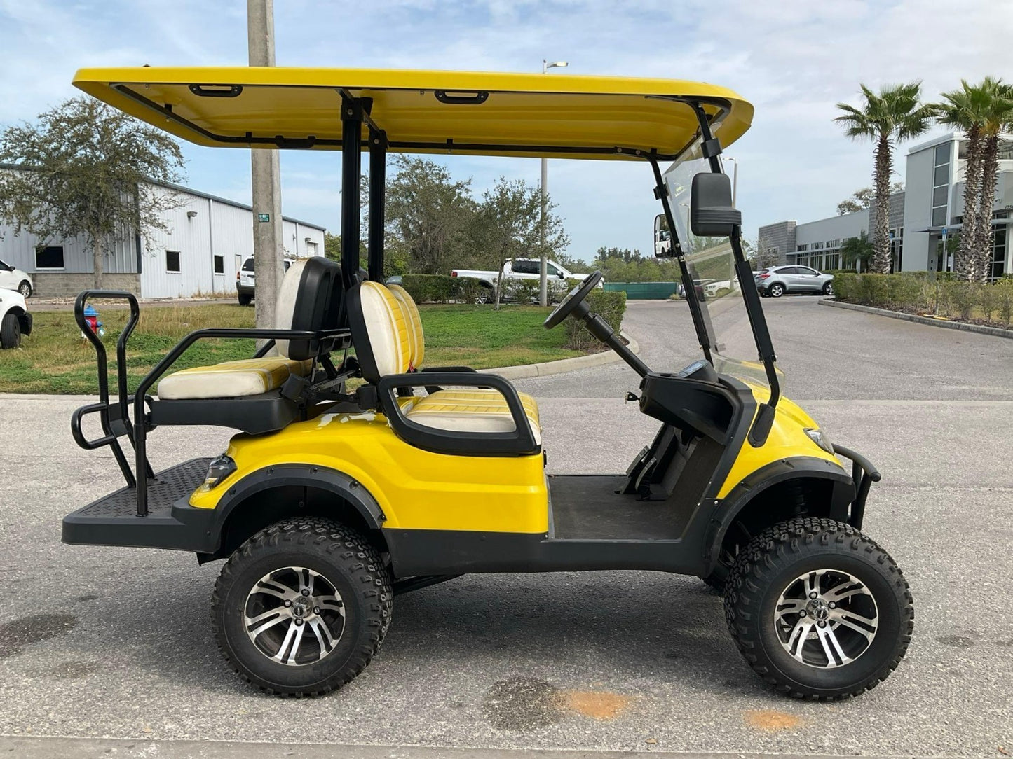 ICON I-40 GOLF LT-A617.2+2G, CART, ELECTRIC, BACK SEAT FOLDS DOWN TO FLAT BED