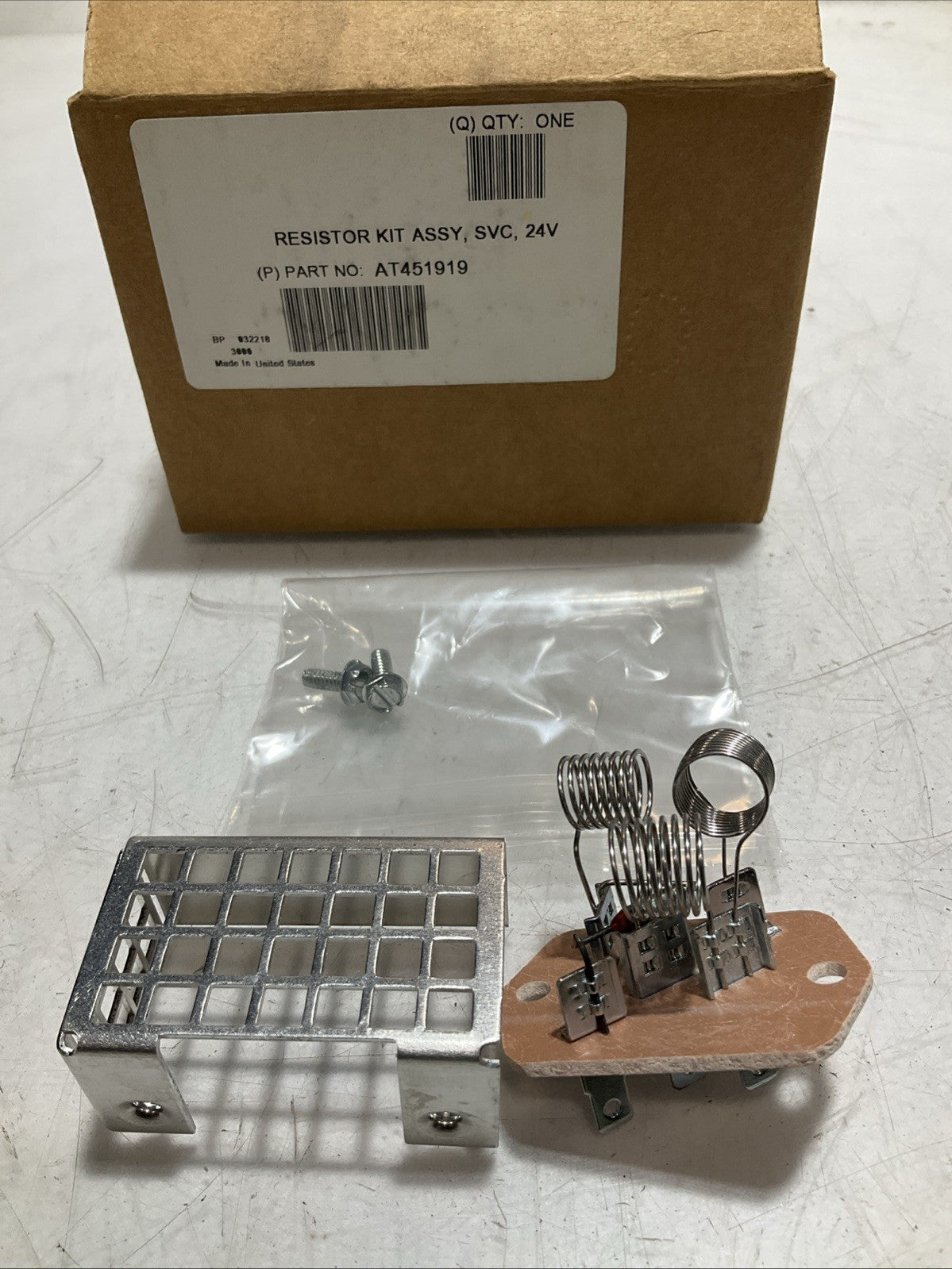JOHN DEERE  AT451919   BLOWER RESISTOR 24V  4SPEED WIR Z2M
