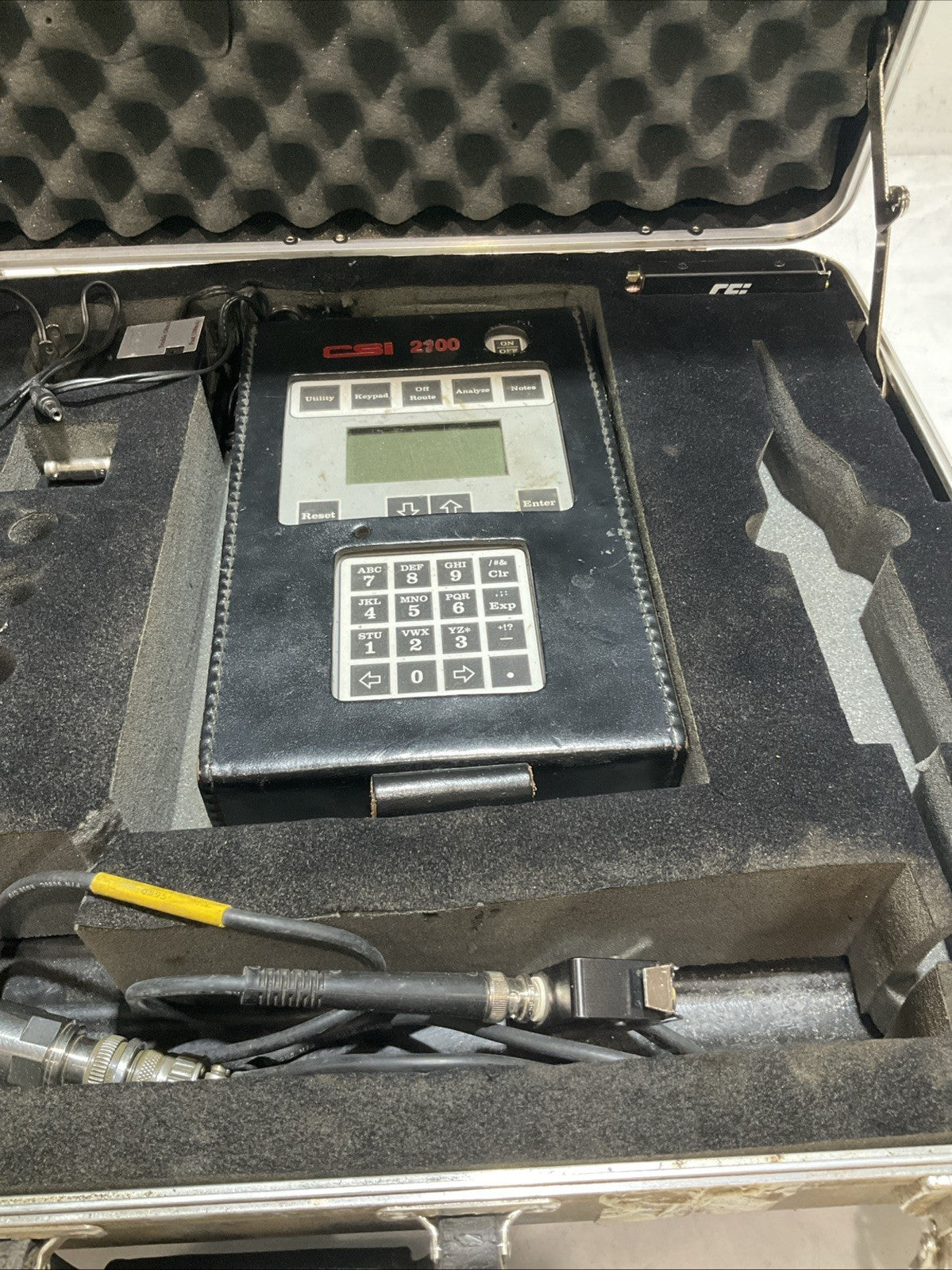 CSI 2100 - 906 COMPUTATIONAL SYSTEM  MACHINE VIBRATION ANALYZER KIT   Y2M