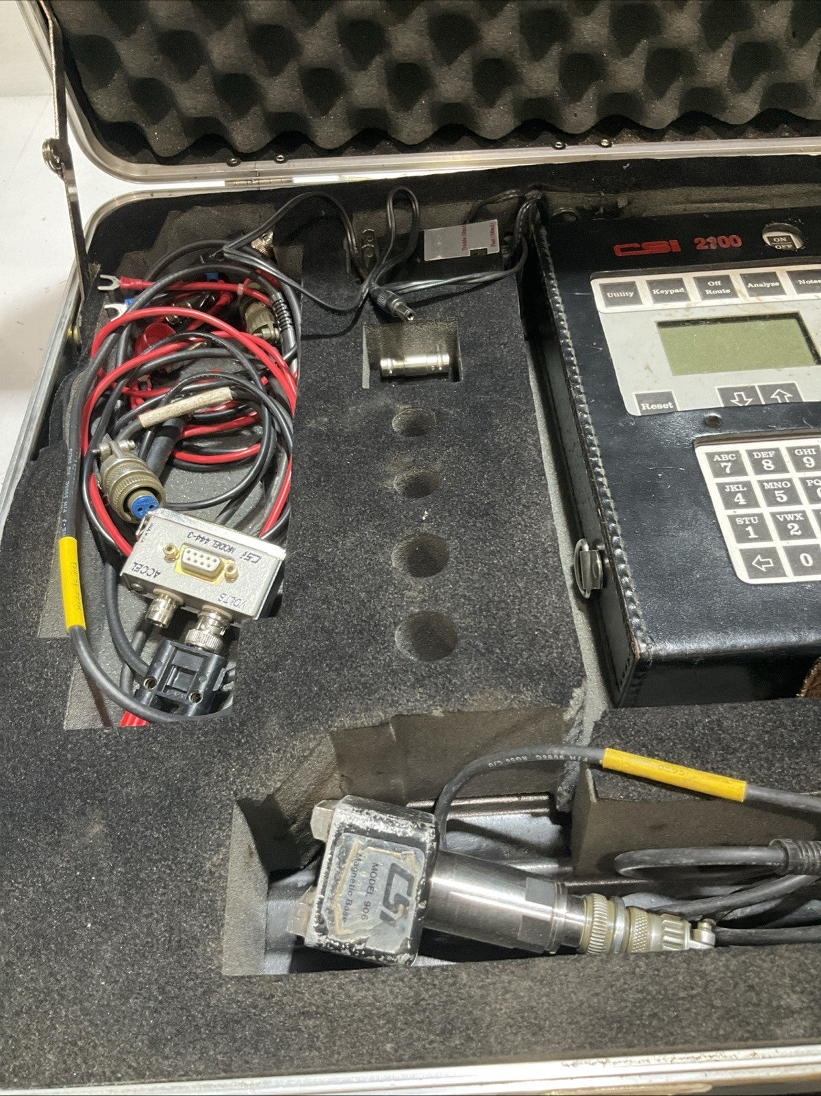 CSI 2100 - 906 COMPUTATIONAL SYSTEM  MACHINE VIBRATION ANALYZER KIT   Y2M