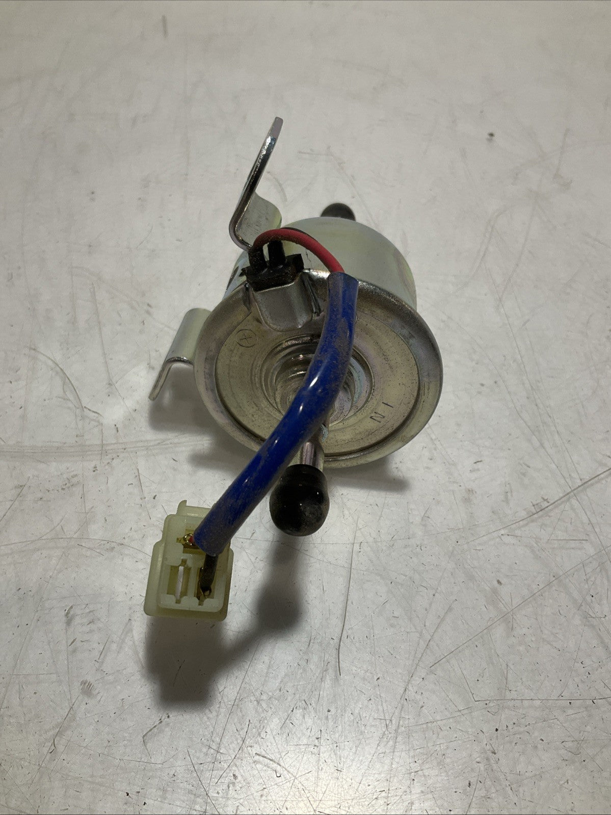 JOHN  DEERE  AM876265  ELECTRIC FUEL PUMP  Z2M
