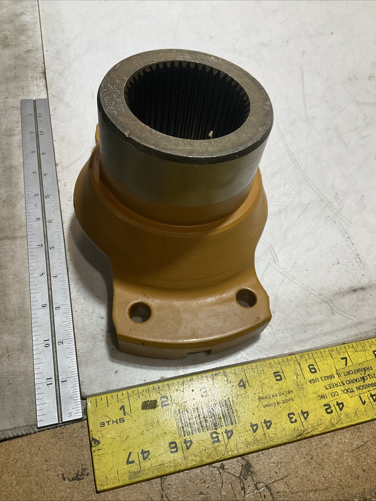 YELLOWMARK  308-9948 L  SPLINED YOKE  Z2M
