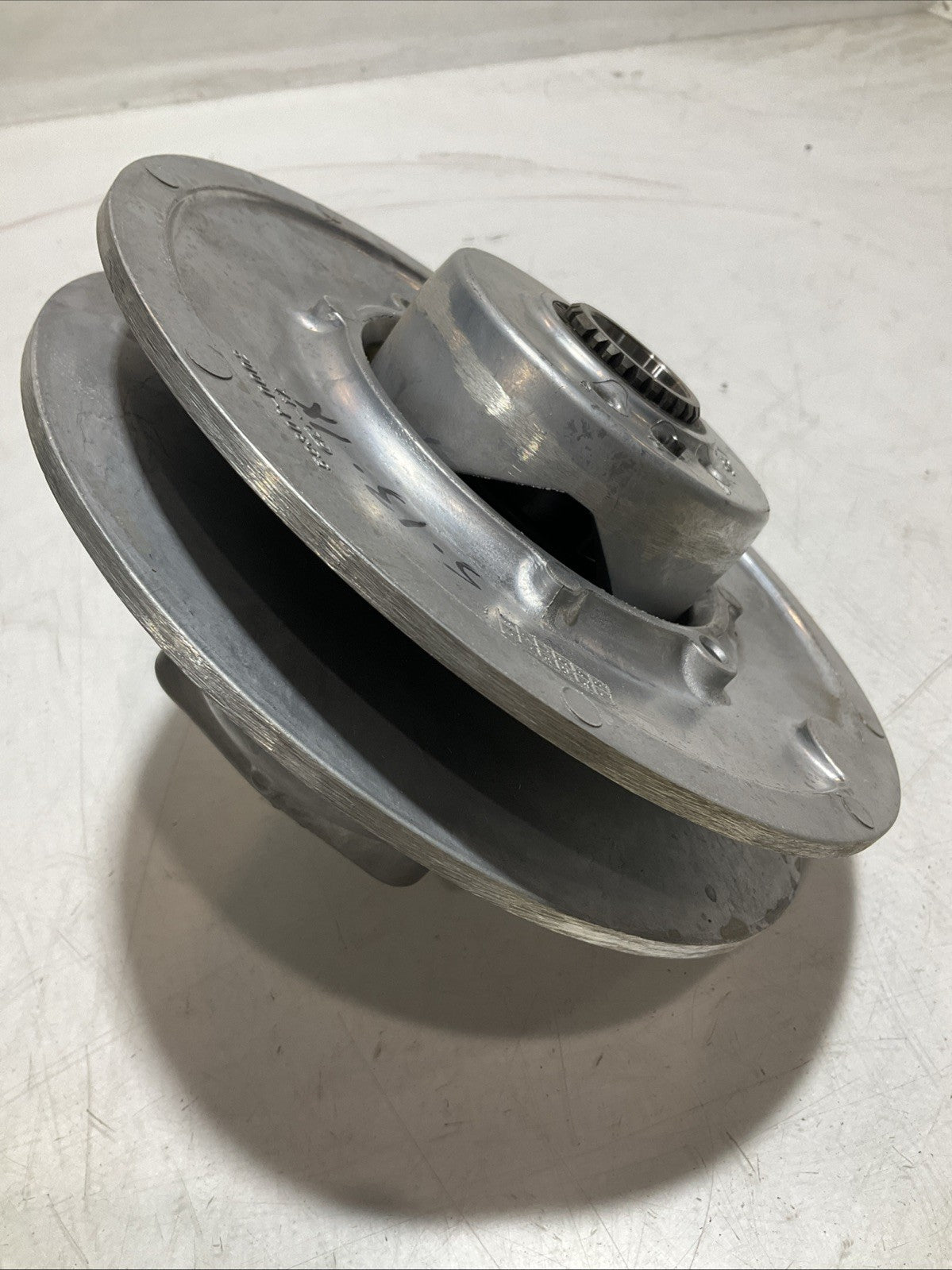 KAWASAKI  59296-0002 MULE  SECONDARY  DRIVEN CLUTH  Z2M