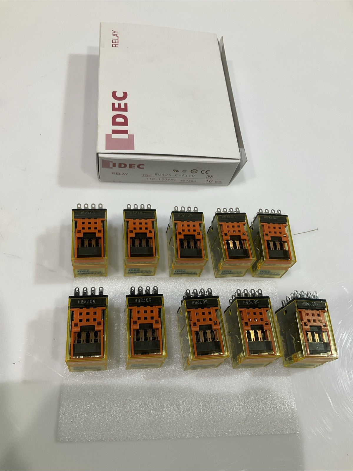 IDEC  RU42S-C-A110  POWER  RELAY  LOT 10 Y2M