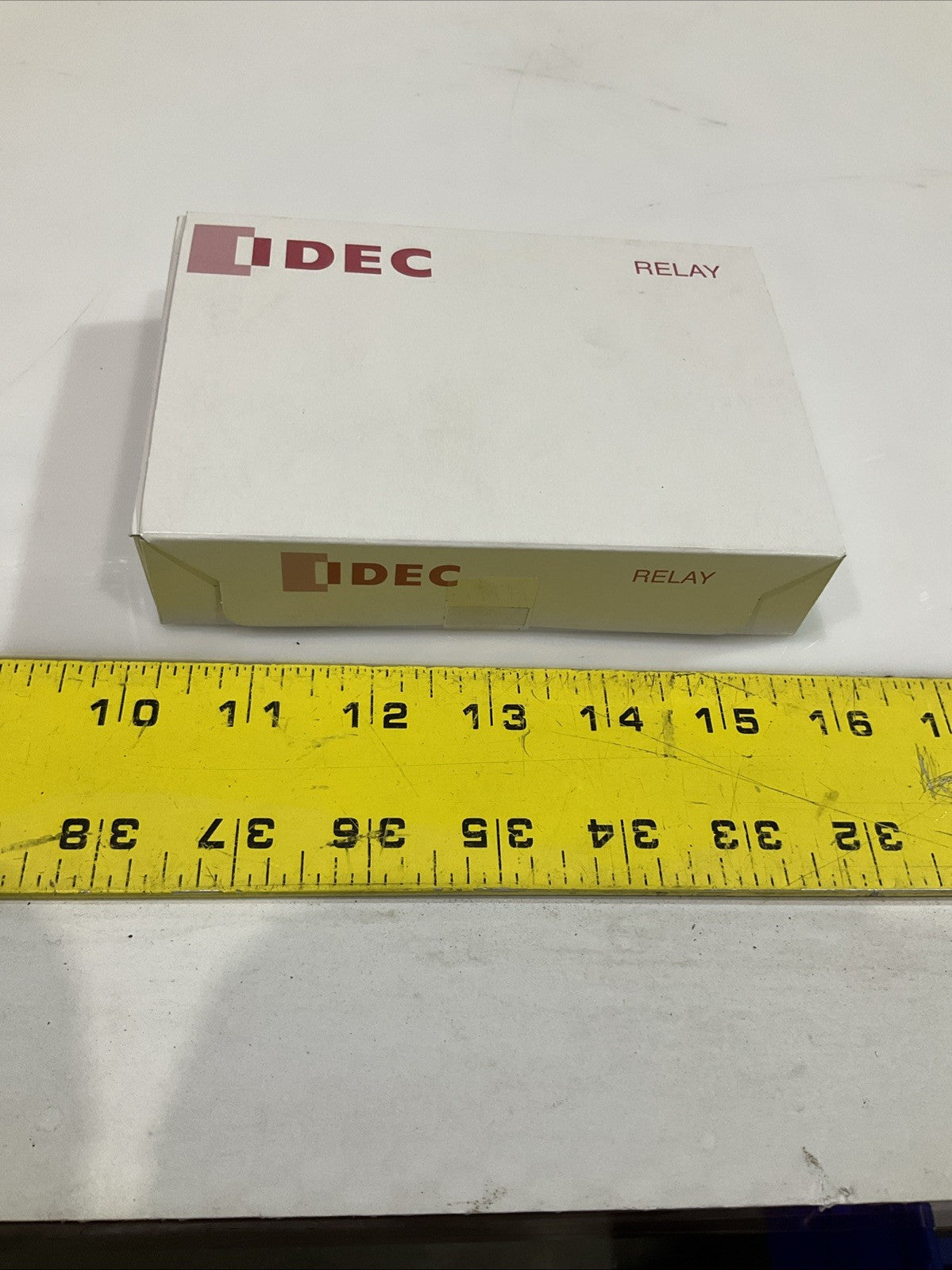 IDEC  RU42S-C-A110  POWER  RELAY  LOT 10 Y2M