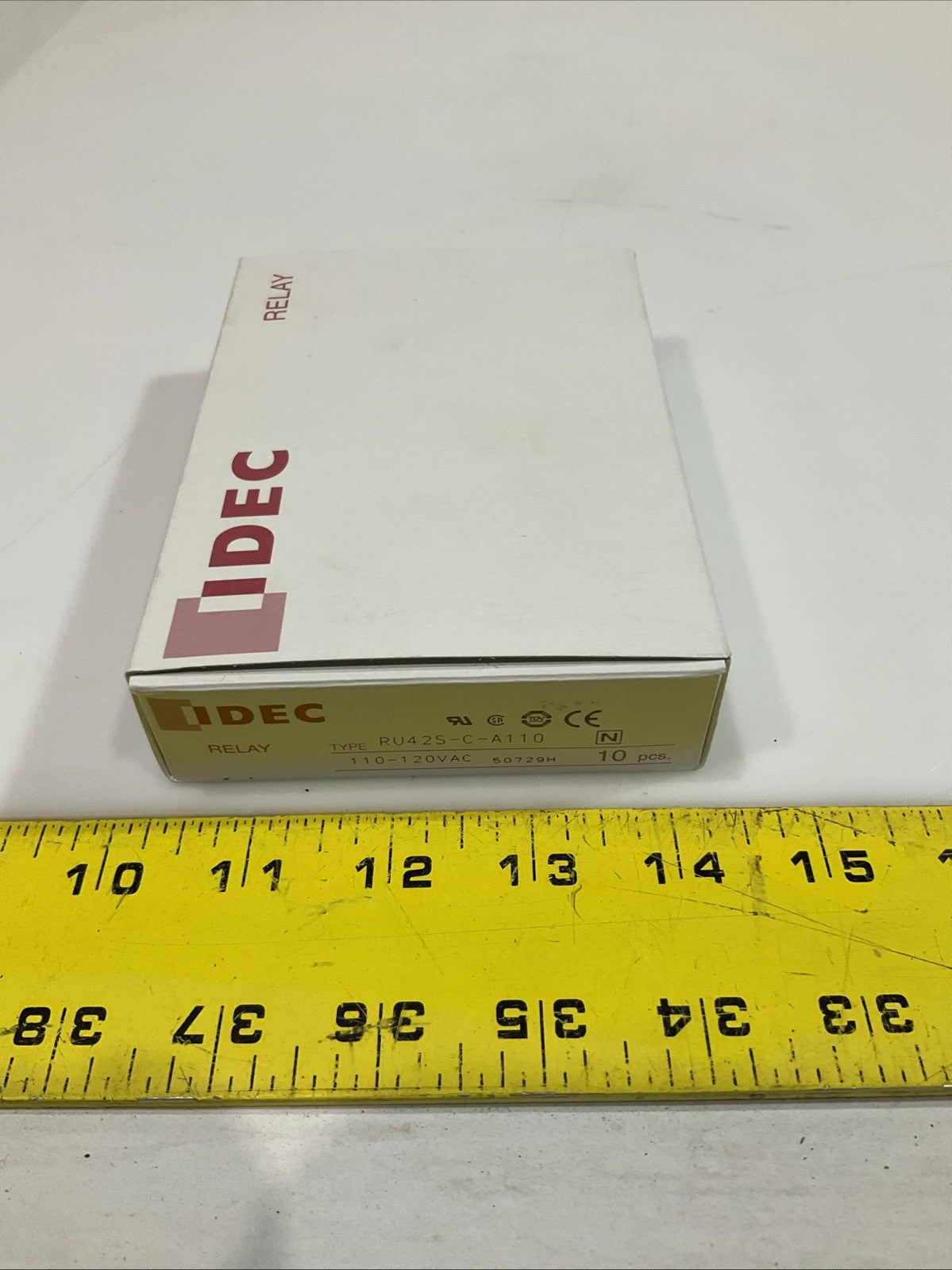 IDEC  RU42S-C-A110  POWER  RELAY  LOT 10 Y2M
