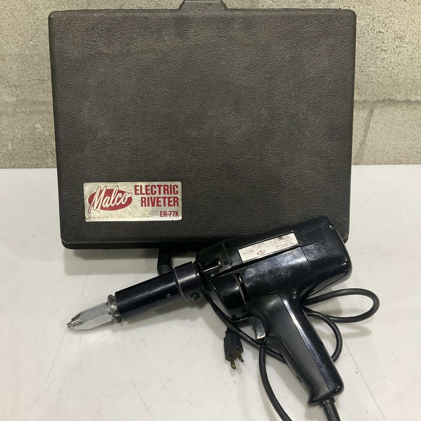 MALCO ER-77K ELECTRIC RIVETER 115-120 VAC 25-60 HZ N.L R.P.M 700 Z2M