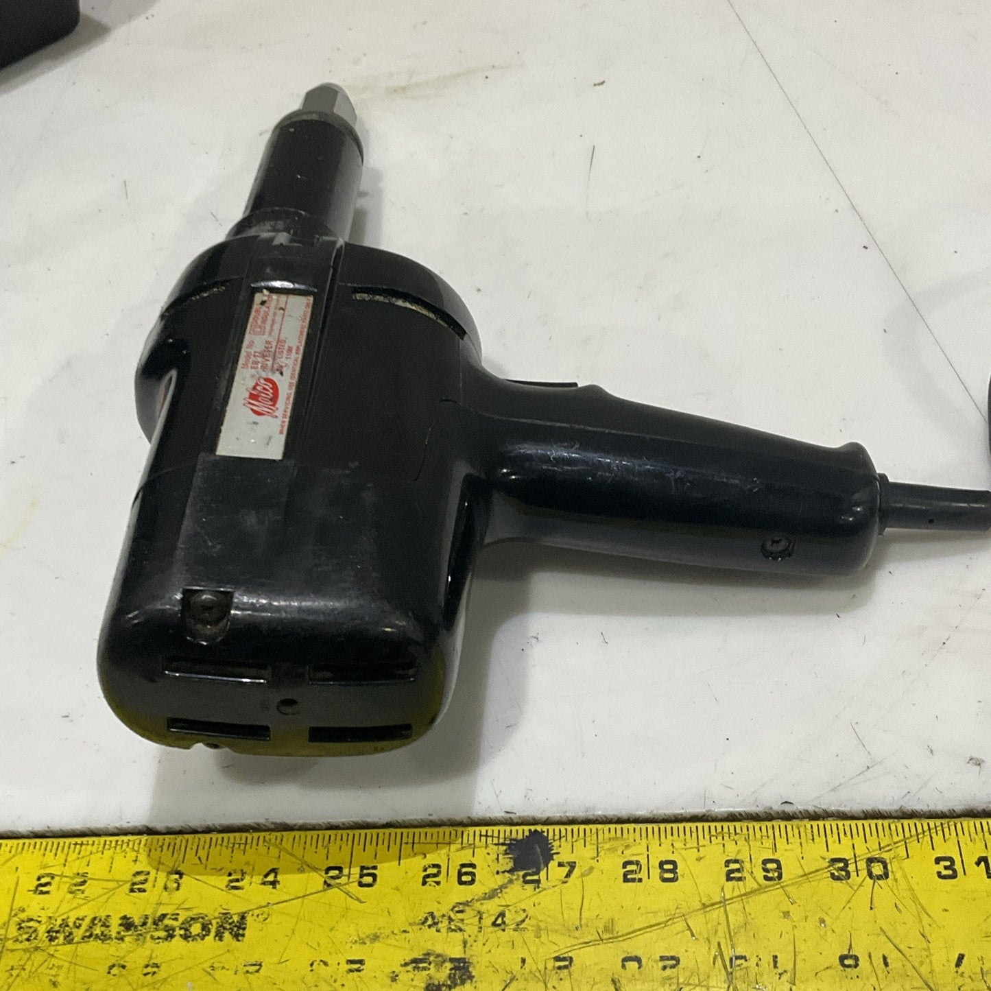 MALCO ER-77K ELECTRIC RIVETER 115-120 VAC 25-60 HZ N.L R.P.M 700 Z2M