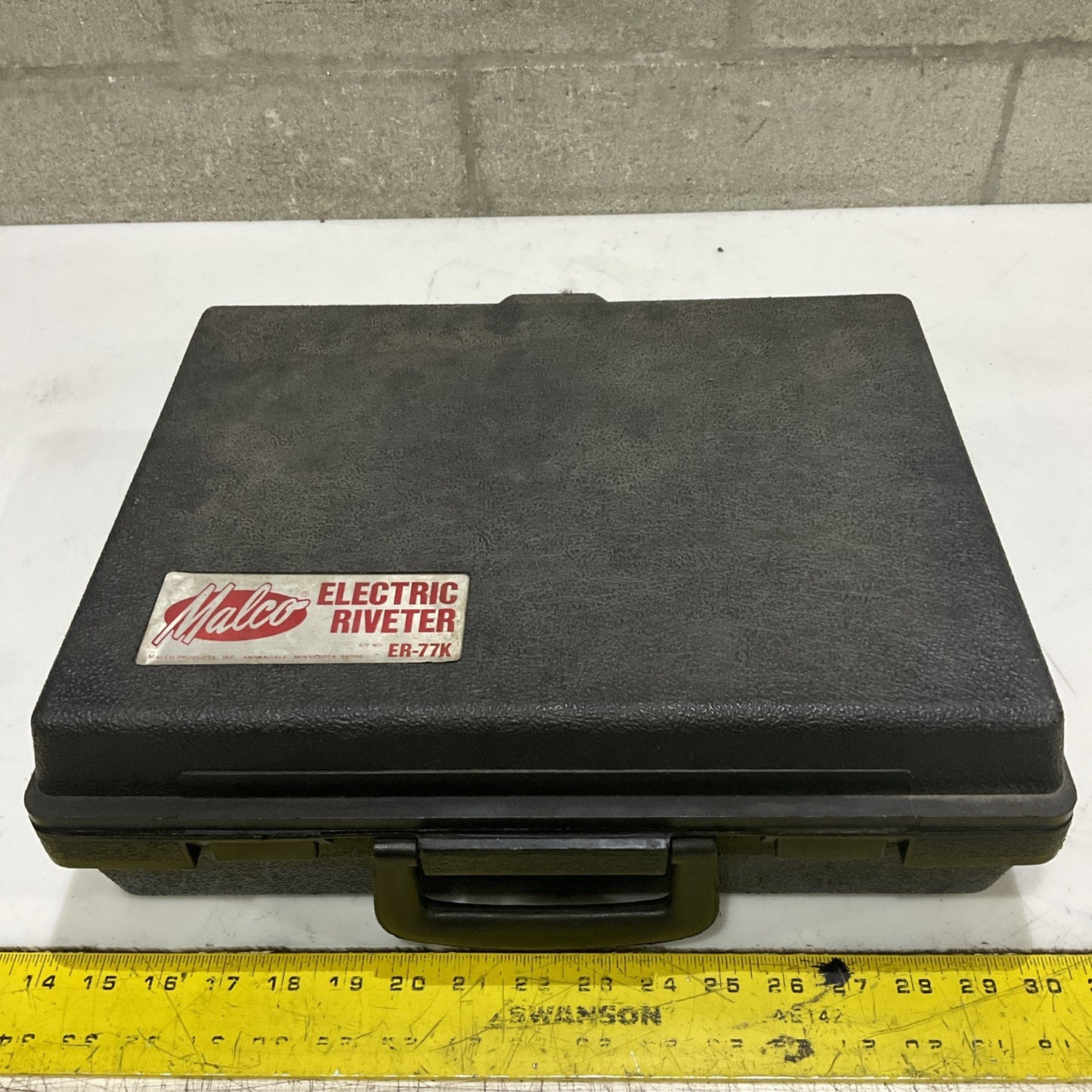 MALCO ER-77K ELECTRIC RIVETER 115-120 VAC 25-60 HZ N.L R.P.M 700 Z2M