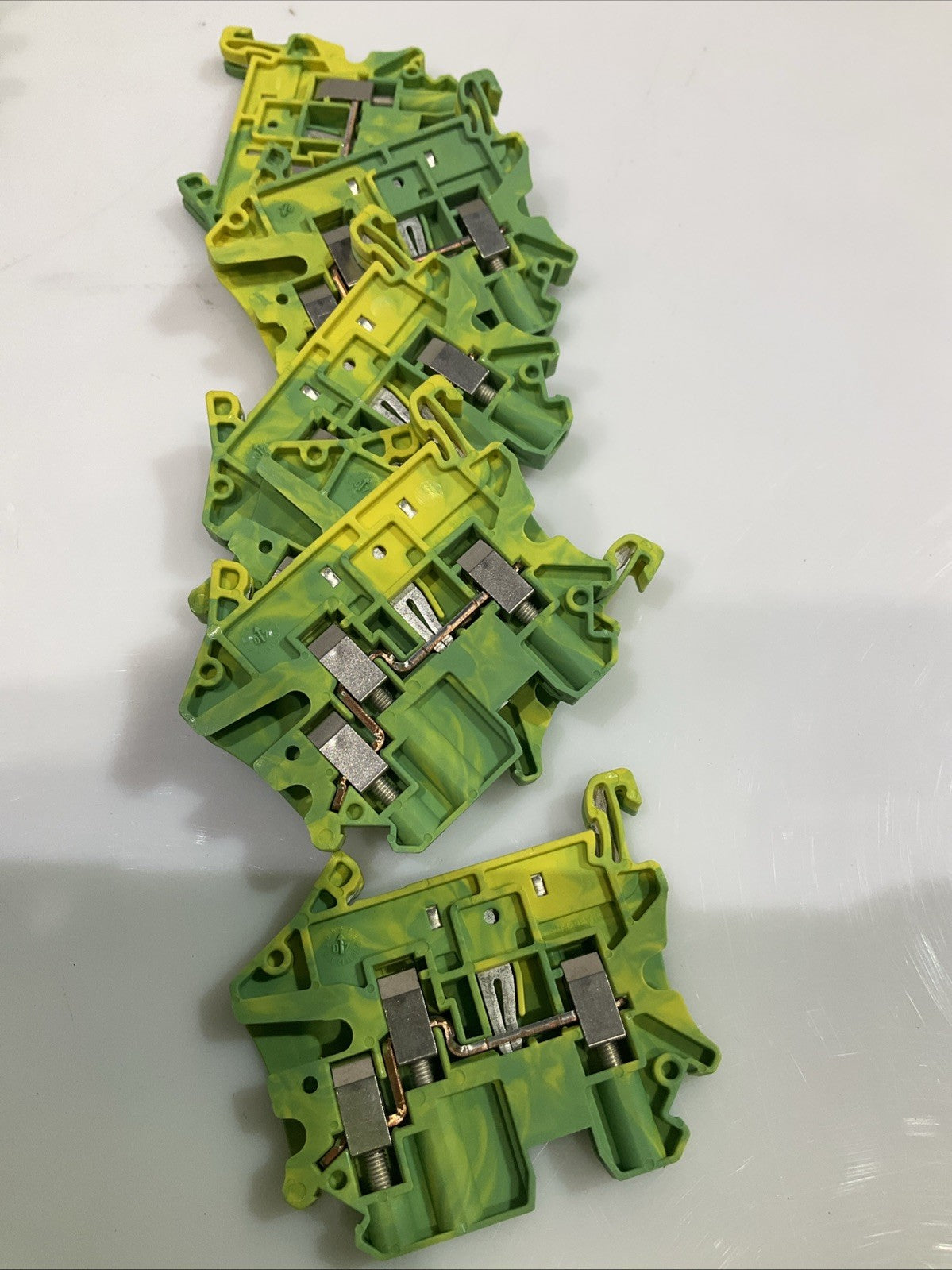 PHOENIX CONTACT  UT4-TWIN-PE  3044380 DIN RAIL TERMINAL BLOCK  LOT OF 39 Y2M
