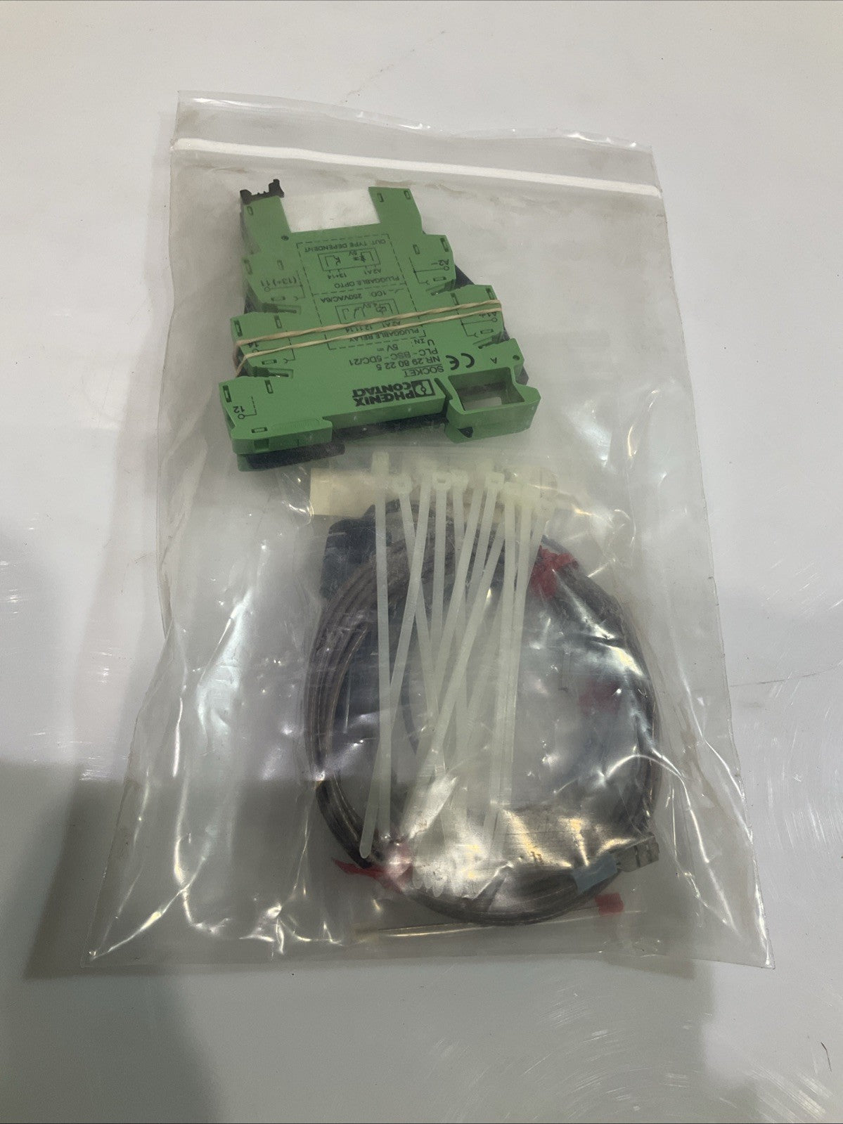 PHOENIX CONTACT NR. 2980225 CONTACT BLOCK   RELAY BASE  LOT OF 4 Y2M