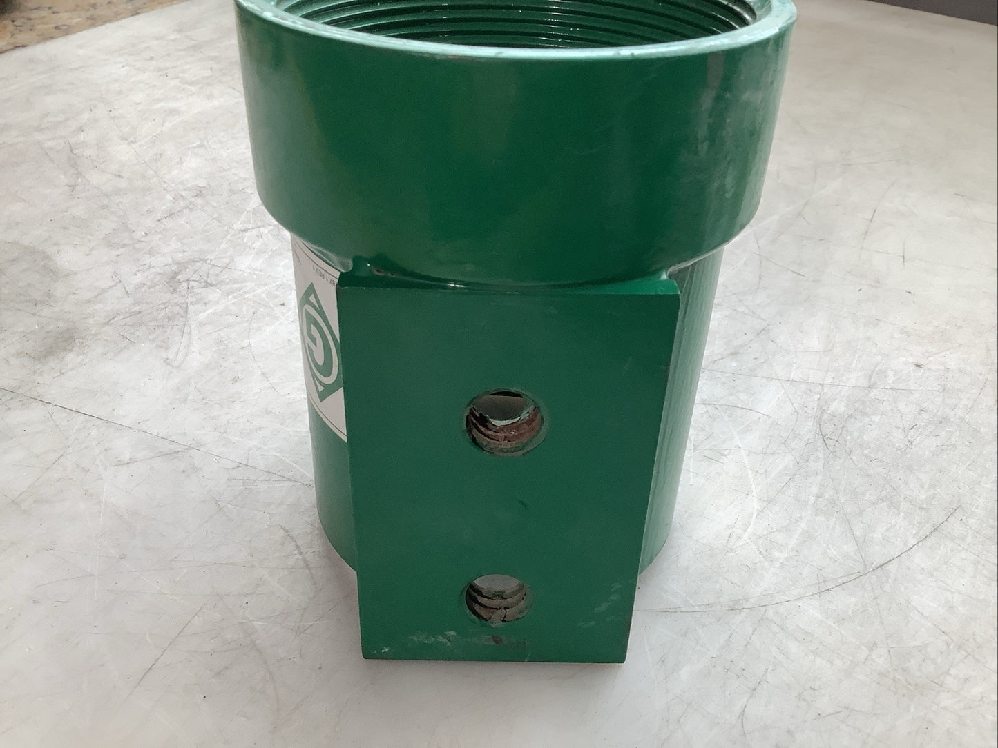 GREENLEE 00783 SCREW-ON COUPLING 3-1/2IN Z2M