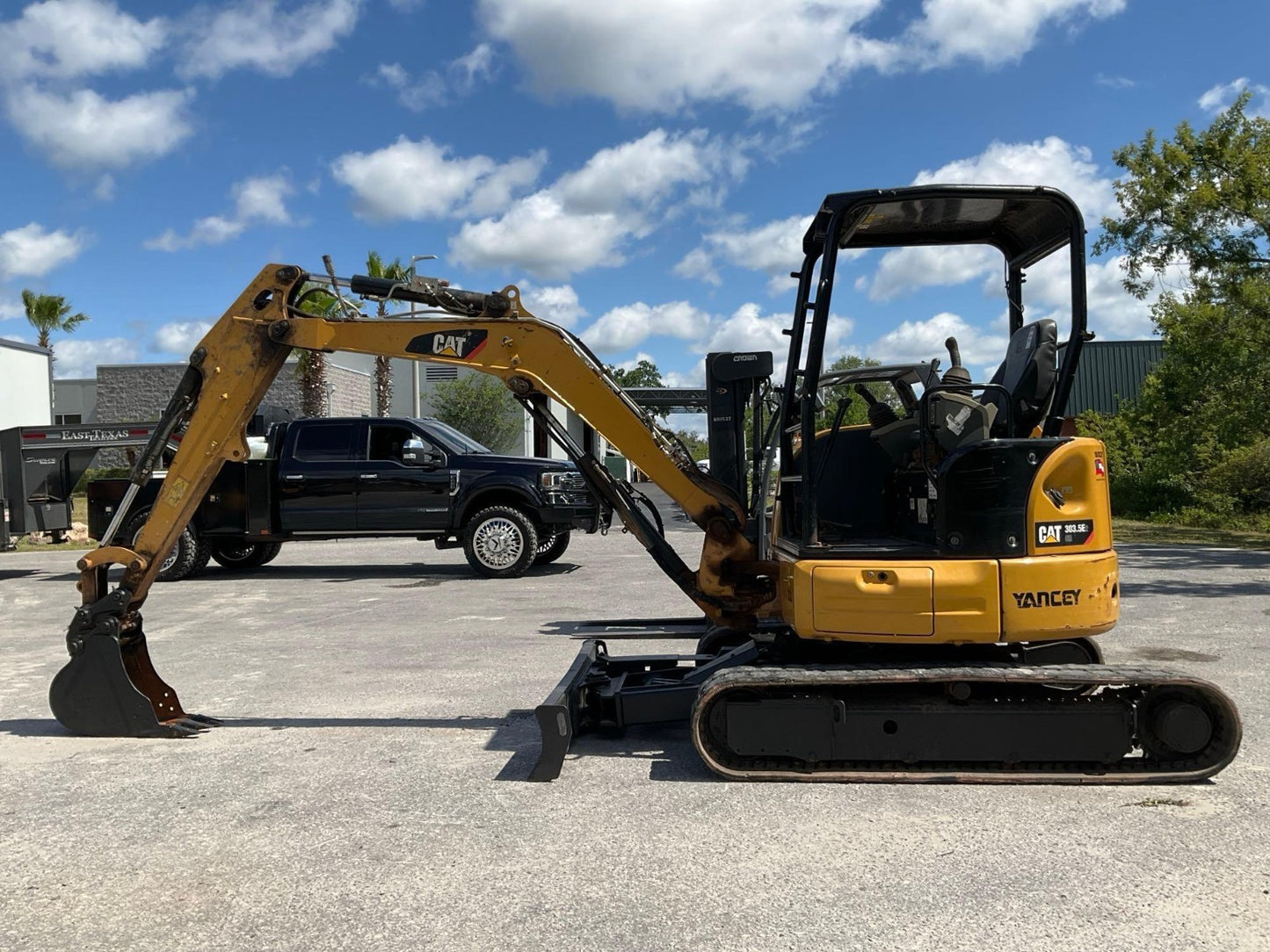 2018 CATERPILLAR EXCAVATOR MODEL 303:5E2, DIESEL