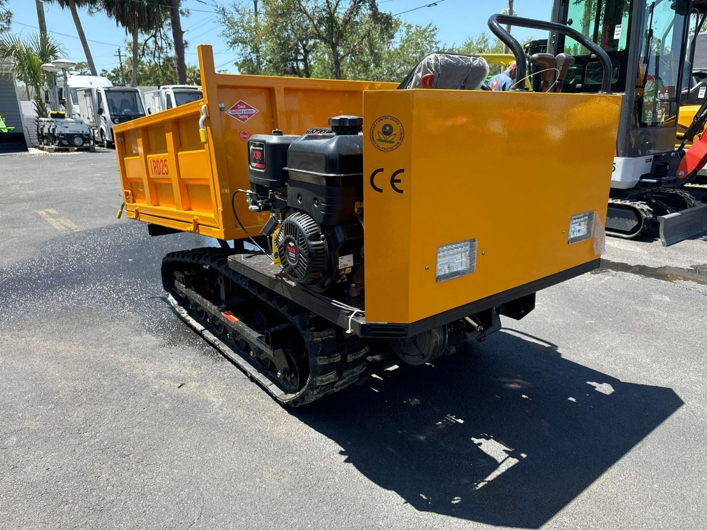 UNUSED 2024 IR IRD25 CRAWLER DUMPER WITH SEAT AND BRIGGS AND STRATTON XR ENGINE
