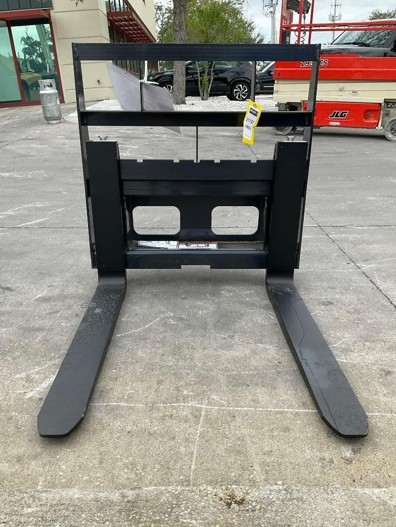 UNUSED 2024 WOLVERINE  MPF-11-2500G MINI PALLET SKID STEER FORK ATTACHMENT