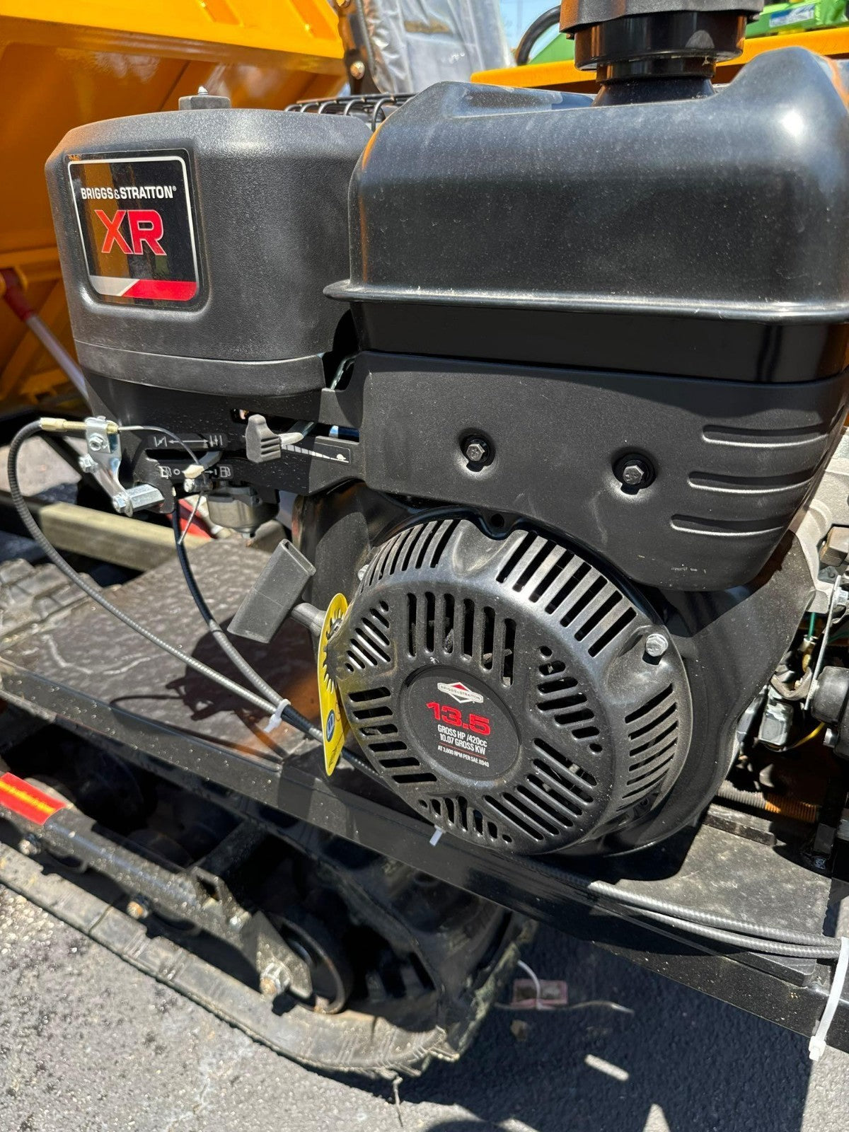 UNUSED 2024 IR IRD25 CRAWLER DUMPER WITH SEAT AND BRIGGS AND STRATTON XR ENGINE