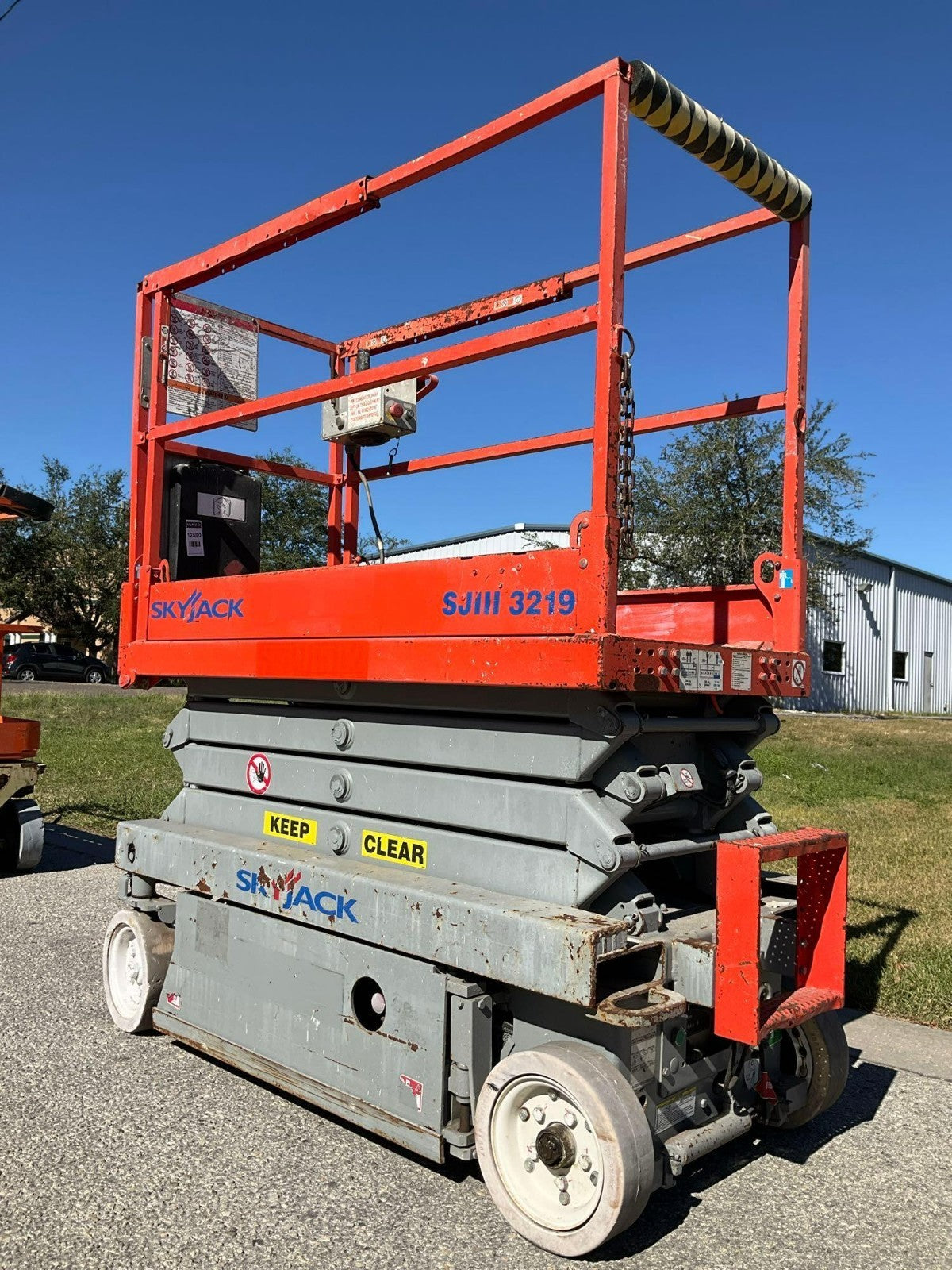 SKYJACK SCISSOR LIFT MODEL SJIII 3219, ELECTRIC, APPROX MAX PLATFORM HEIGHT 19FT