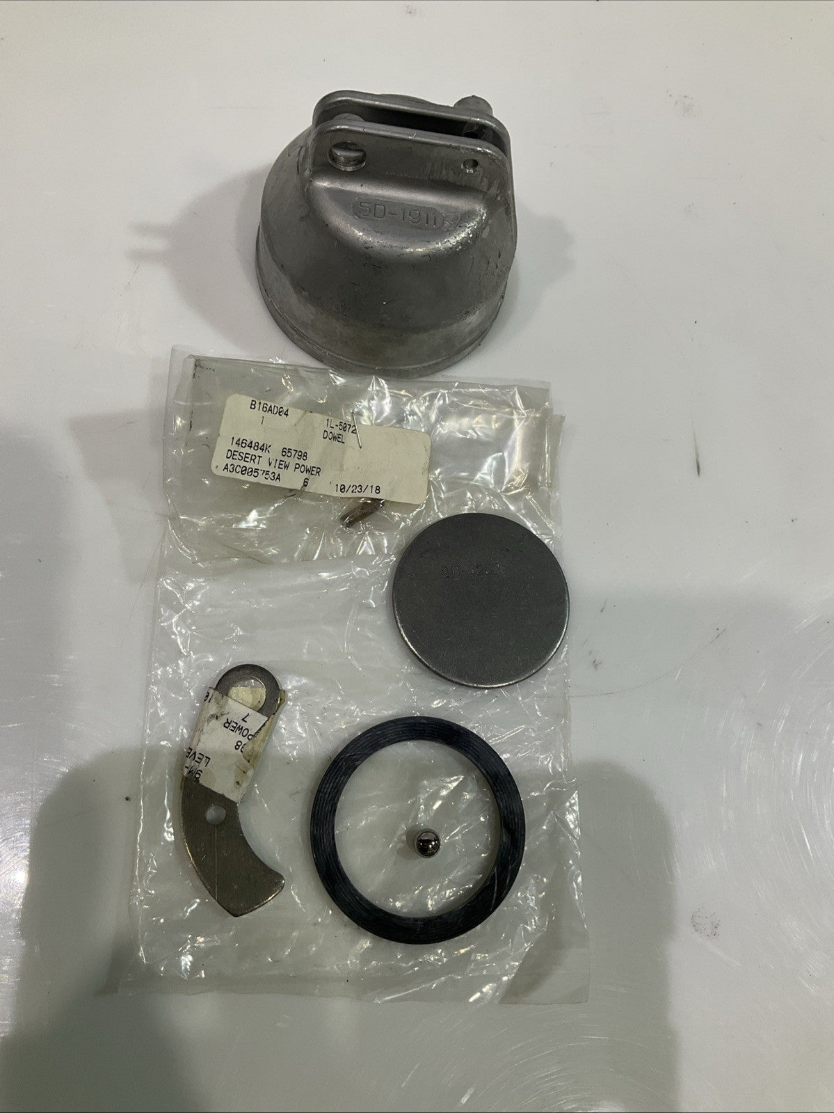 CAT- CATERPILLAR  5D-1911  CAP COVER FOR  HYDRAULIC TANK  Y2M