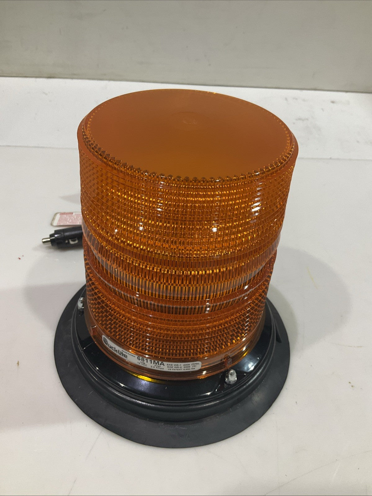 TRUCK-LITE  6811MA  MEDIUM PROFILE YELLOW SAFETY LIGHT  Z2M