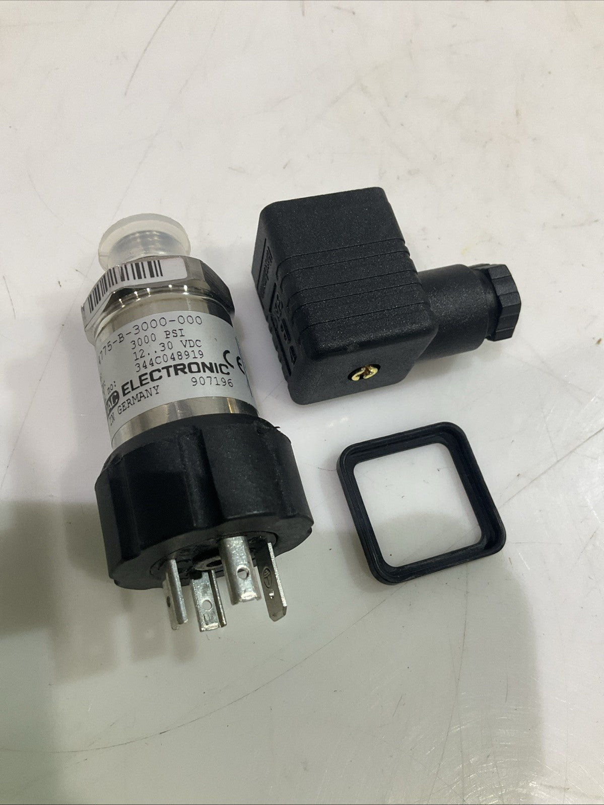 HYDAC  907196 4775-B-3000-000 PRESSURE TRANSMITTER HDA4400/ HDA4700  Z2M