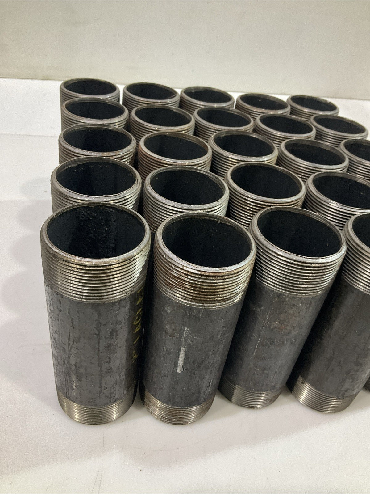 BECK  BLACK  STD NIPPLE 2"X6"  LOT OF 25 Z2M