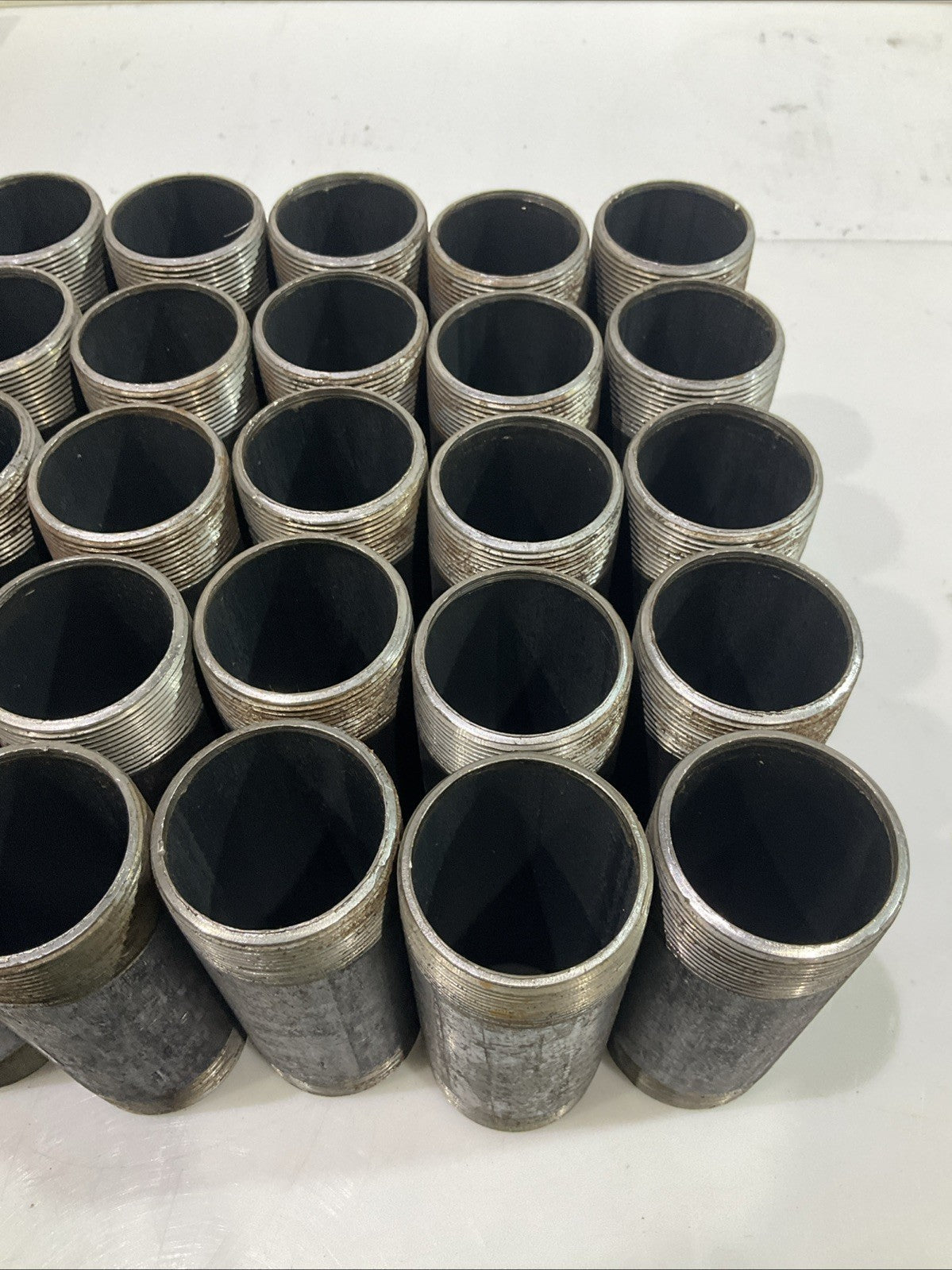 BECK  BLACK  STD NIPPLE 2"X6"  LOT OF 25 Z2M