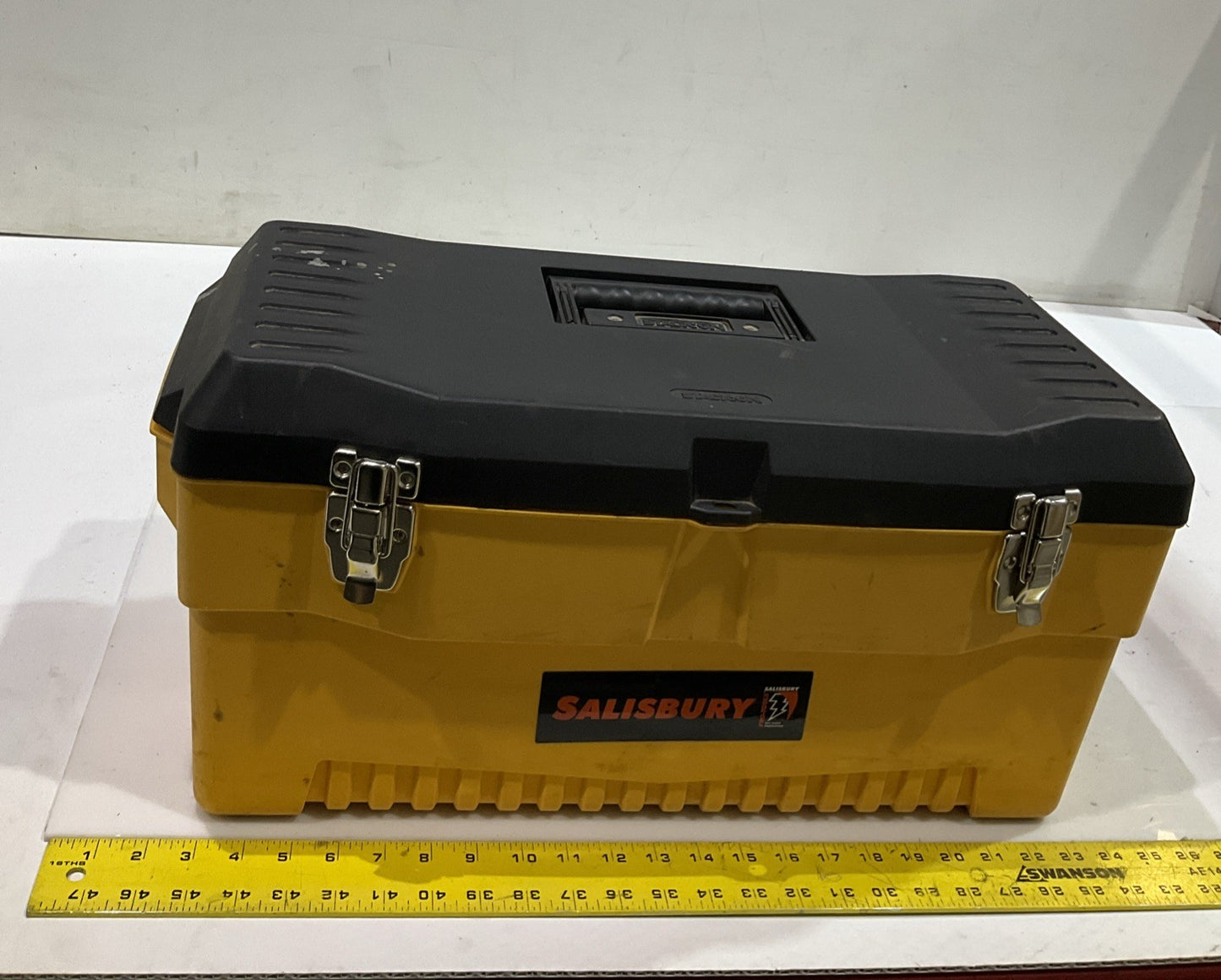 SALISBURY  S24RB INSULATED TOOL KIT  BOX  35 PIECES HEX & RATCHETING WRENCHS Z2M