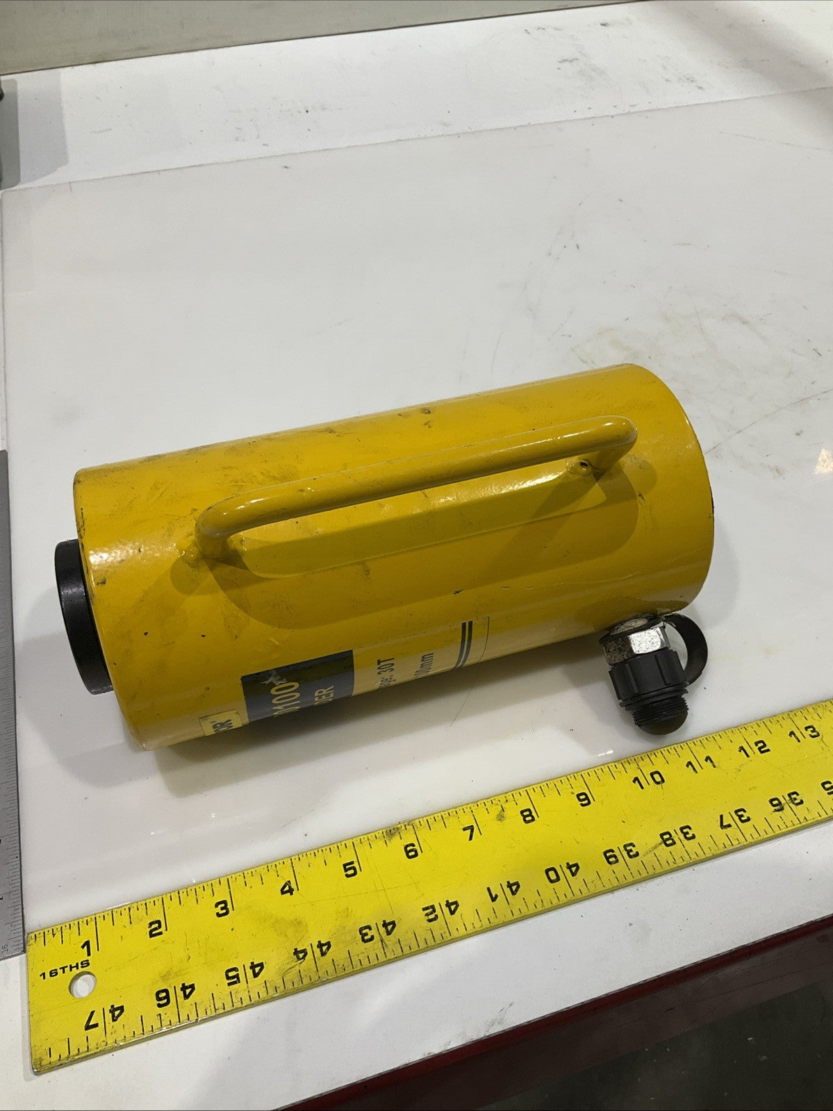 VEVOR   RCH-30100 30 TON 100MM SOLID RAM HYDRAULIC CYLINDER JACK  LOT OF 2  Y2M