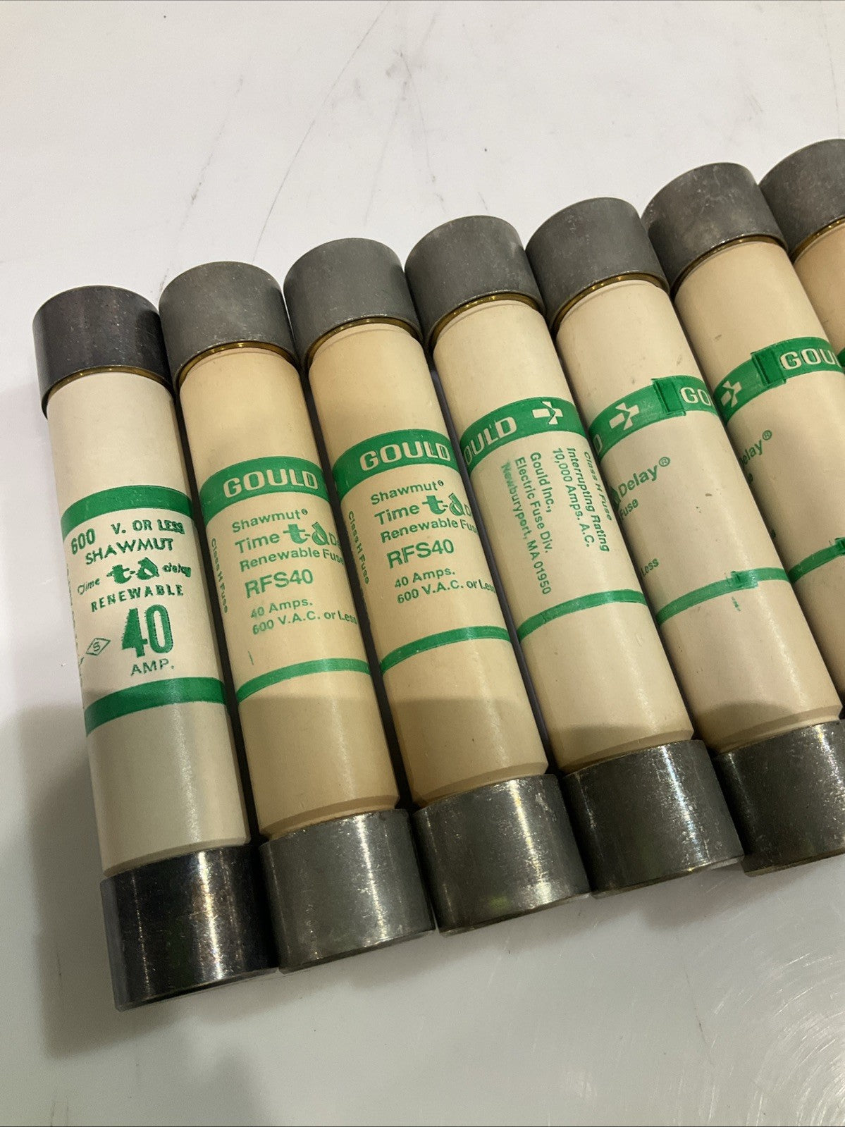 GOULD SHAWMUT  FRS40 TIME  DELAY  RENEWABLE FUSE 40AMPS LOT OF 10 Z2M