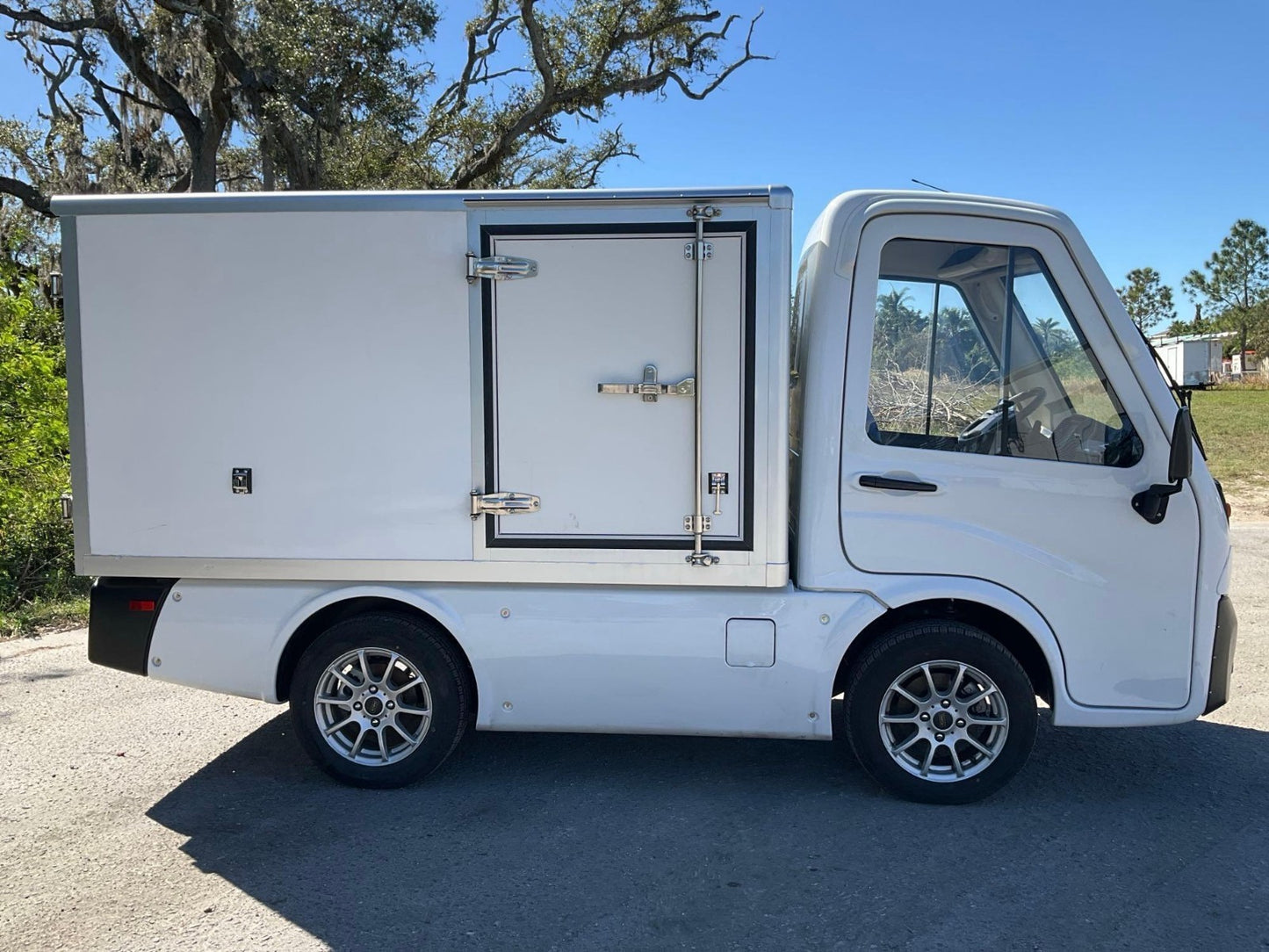 2020 CLUB CAR / AYRO INC URBAN ELECTRIC UTILITY LSV