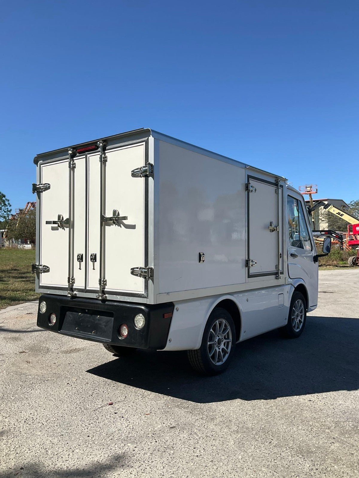 2020 CLUB CAR / AYRO INC URBAN ELECTRIC UTILITY LSV