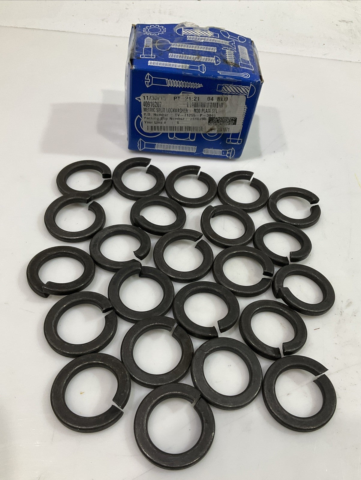 MSC  40916207  METRIC  SPlIT  LOCK WASHER M30 SCREW STL  LOT OF 23 Y2M