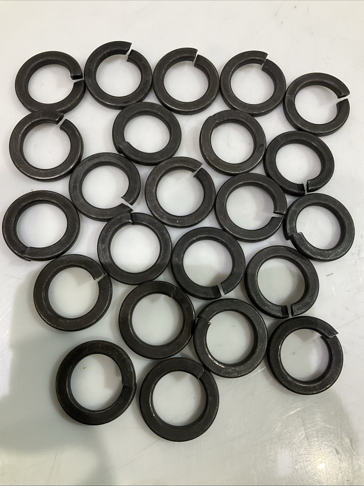 MSC  40916207  METRIC  SPlIT  LOCK WASHER M30 SCREW STL  LOT OF 23 Y2M