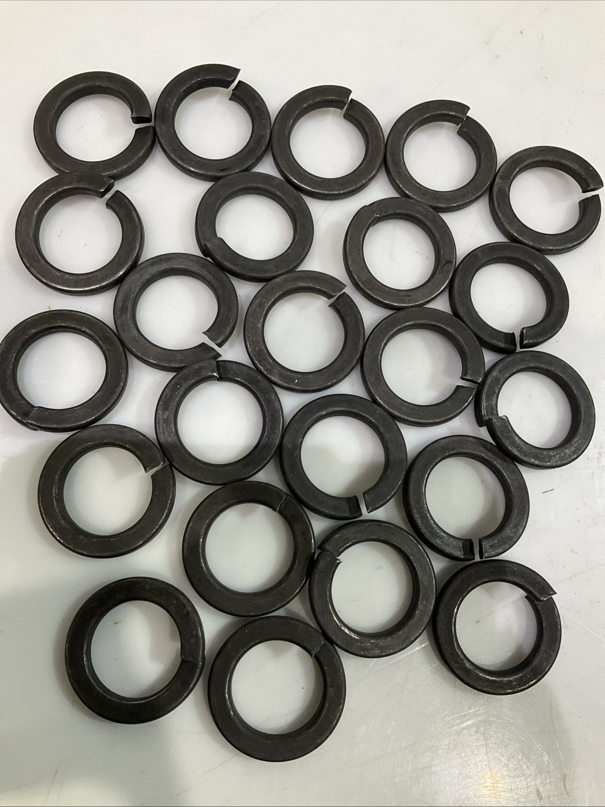 MSC  40916207  METRIC  SPlIT  LOCK WASHER M30 SCREW STL  LOT OF 23 Y2M
