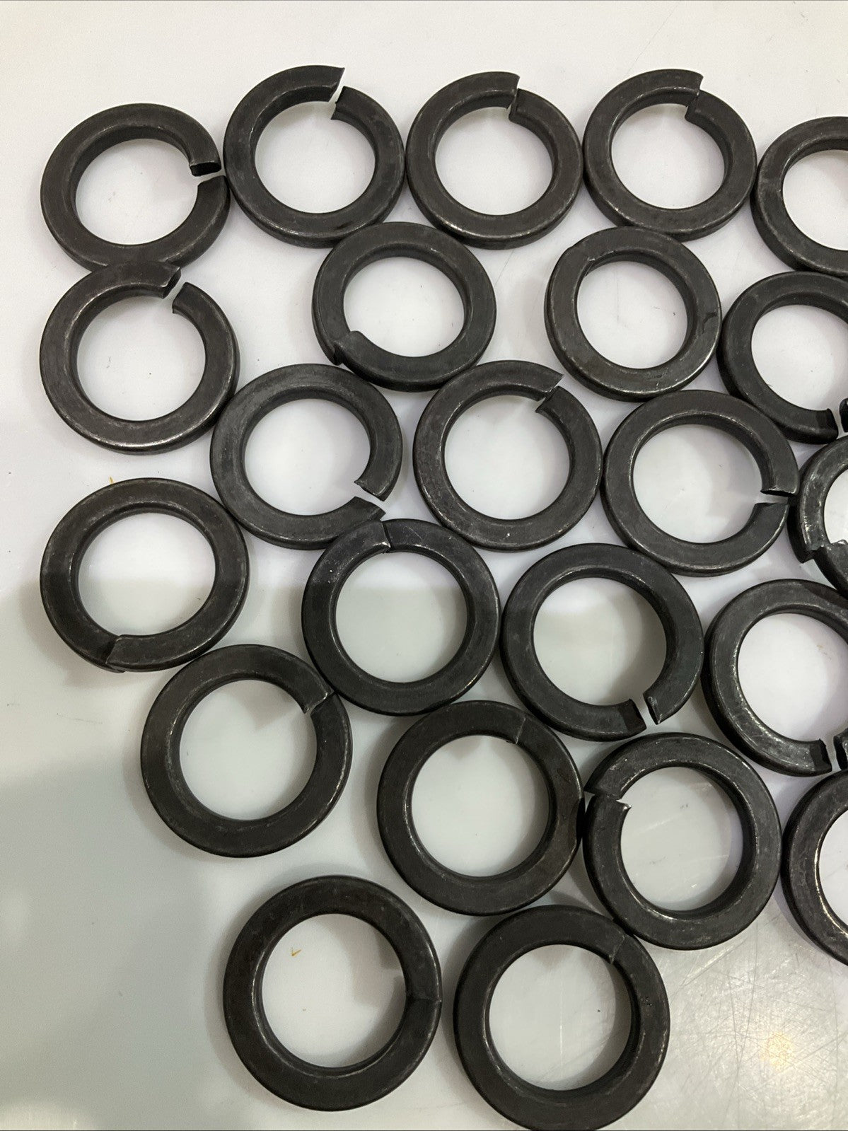 MSC  40916207  METRIC  SPlIT  LOCK WASHER M30 SCREW STL  LOT OF 23 Y2M