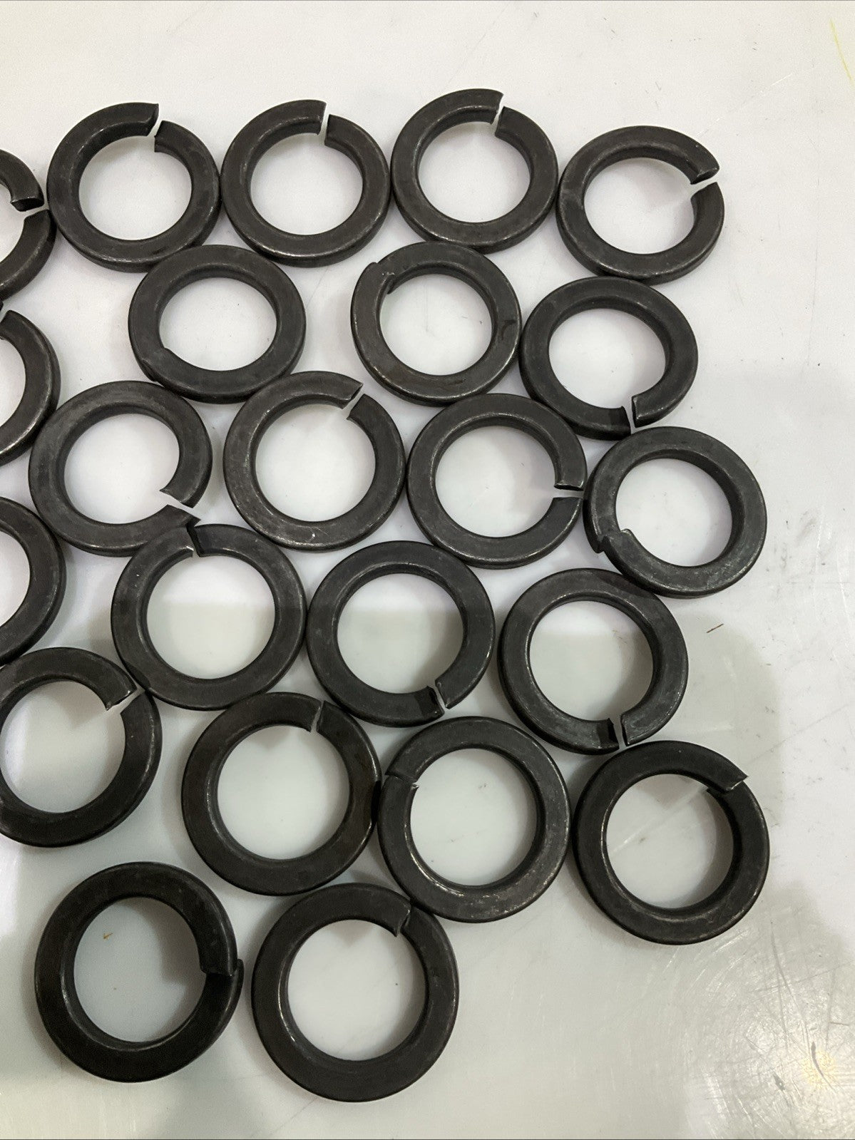MSC  40916207  METRIC  SPlIT  LOCK WASHER M30 SCREW STL  LOT OF 23 Y2M