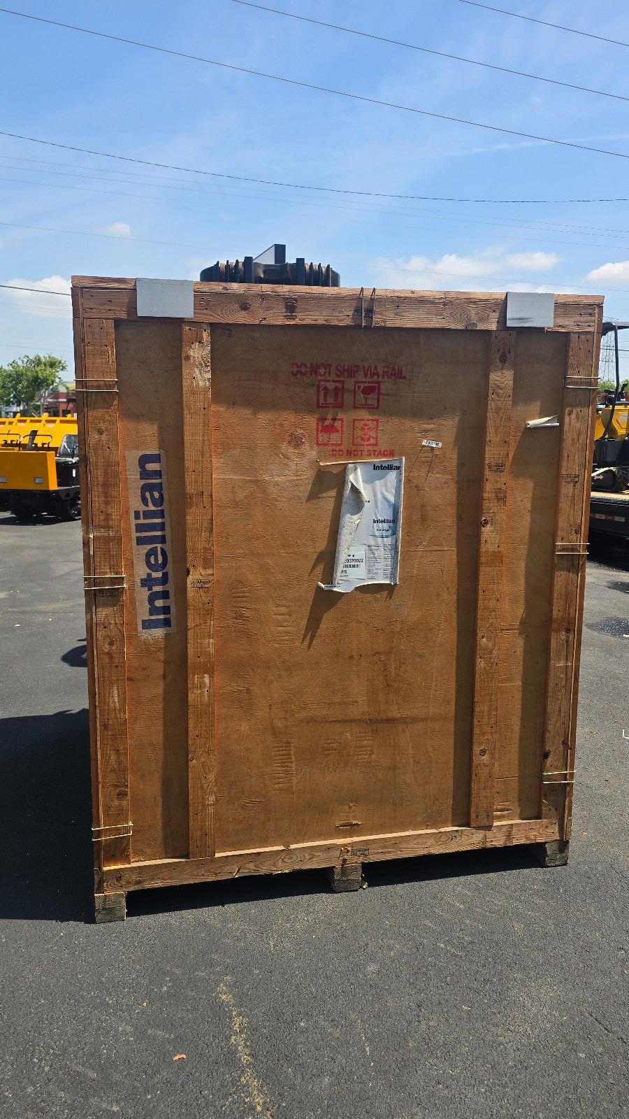 INTELLAIN GX100 1 METER MARINE STABALIZED KA-BAND GLOBAL XPRESS TERMINAL