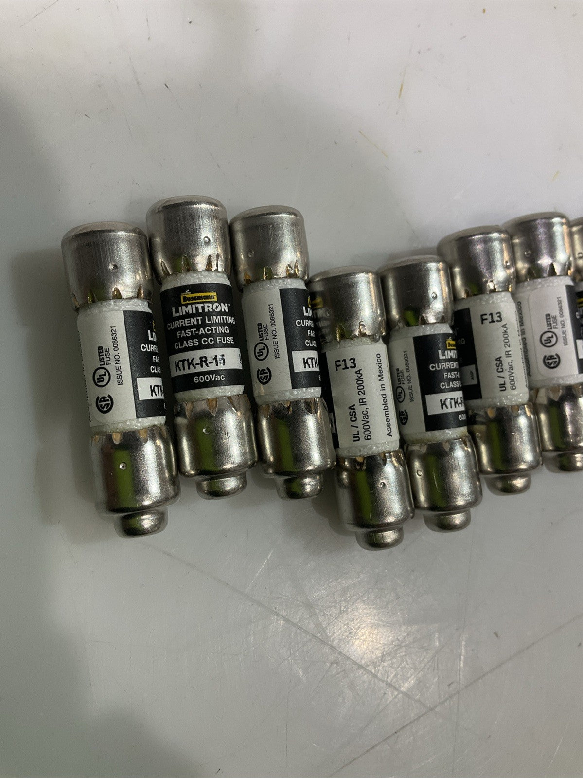 EATON KTK-R-15 CURRENT LAMINATING FAST-ACTING CLASS CC FUSE 600VAC LOT OF 10 Z2M