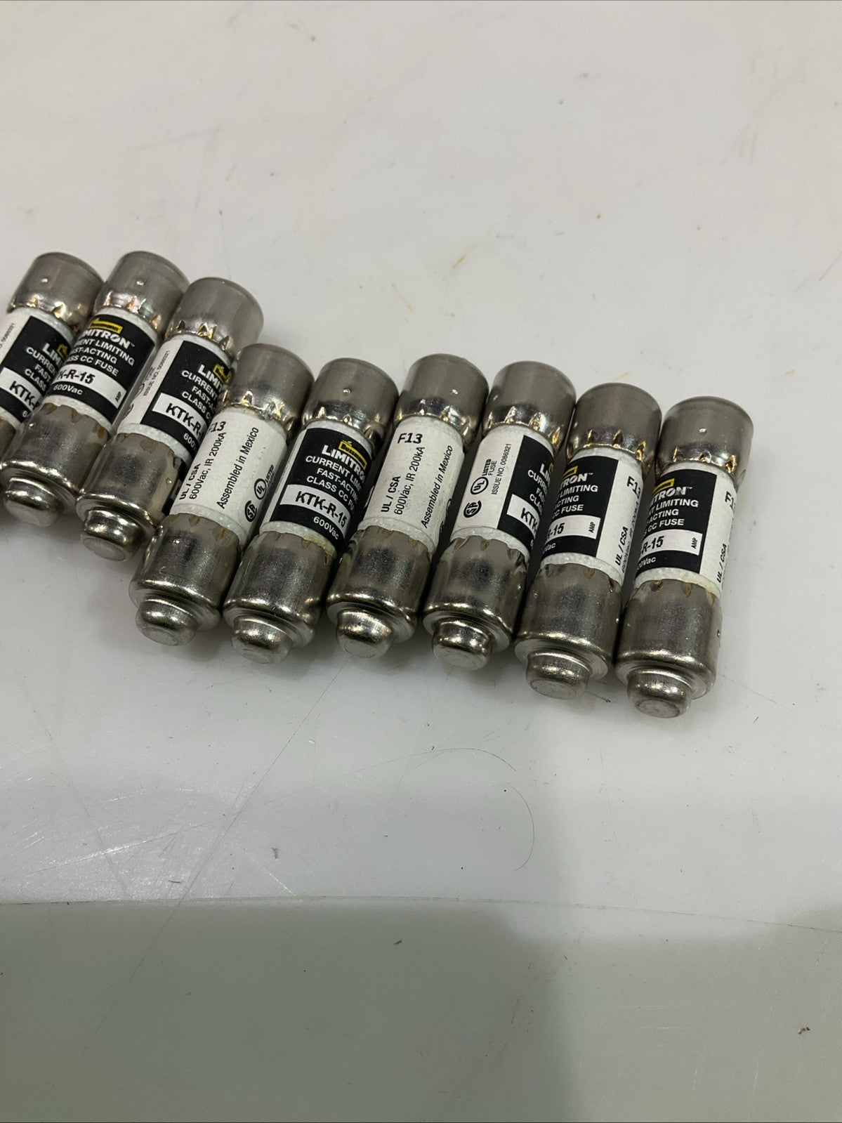 EATON KTK-R-15 CURRENT LAMINATING FAST-ACTING CLASS CC FUSE 600VAC LOT OF 10 Z2M
