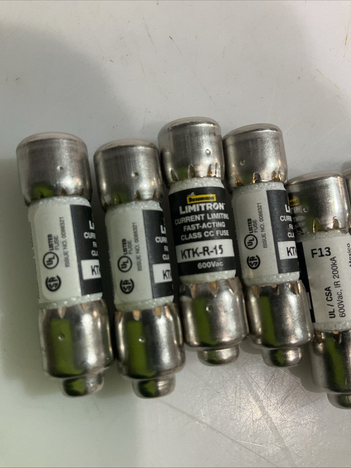 EATON KTK-R-15 CURRENT LAMINATING FAST-ACTING CLASS CC FUSE 600VAC LOT OF 10 Z2M