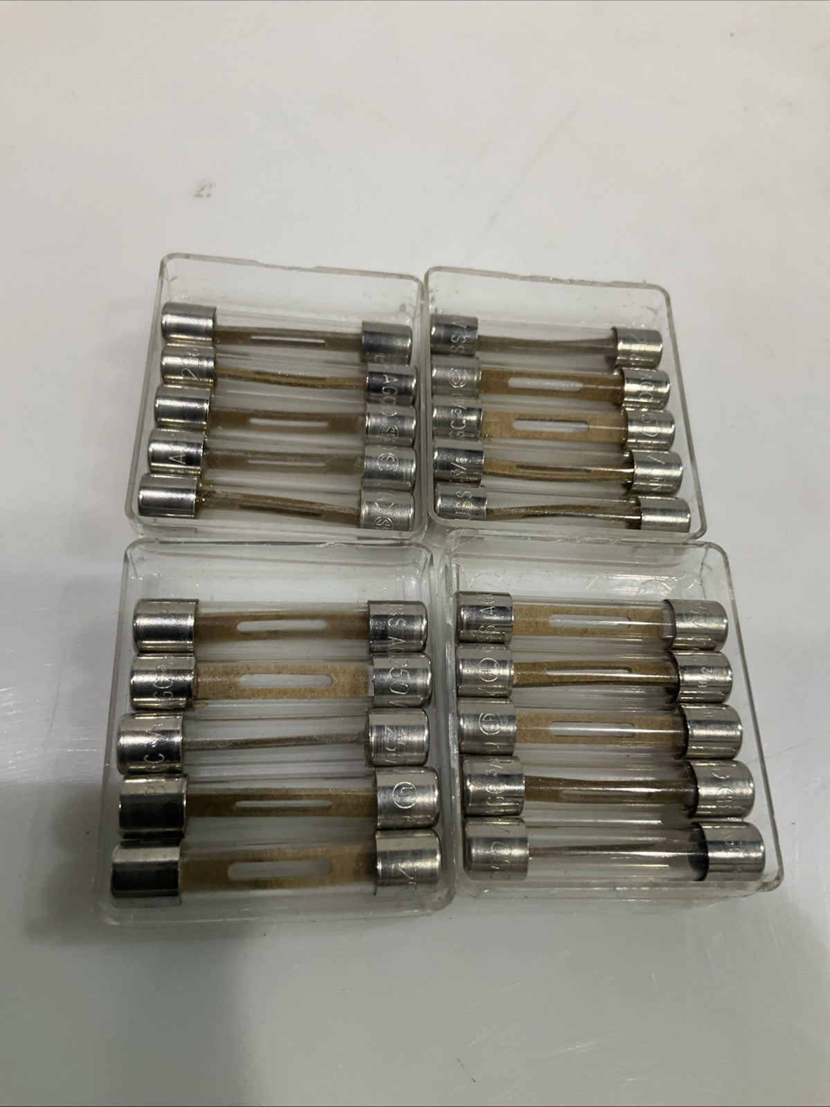 BUSSMANN  AGC 3/8  SMALL  DIMENSION  FAST ACTING FUCE  LOT OF 20 Z2M