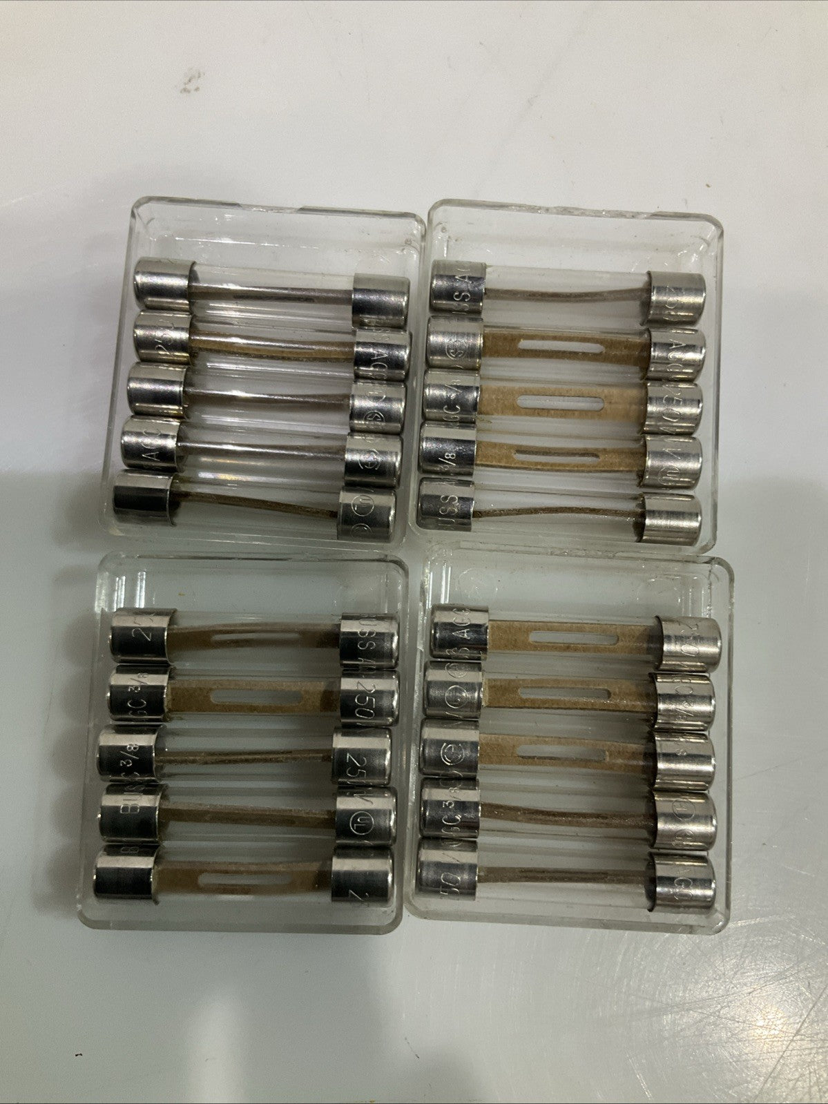 BUSSMANN  AGC 3/8  SMALL  DIMENSION  FAST ACTING FUCE  LOT OF 20 Z2M
