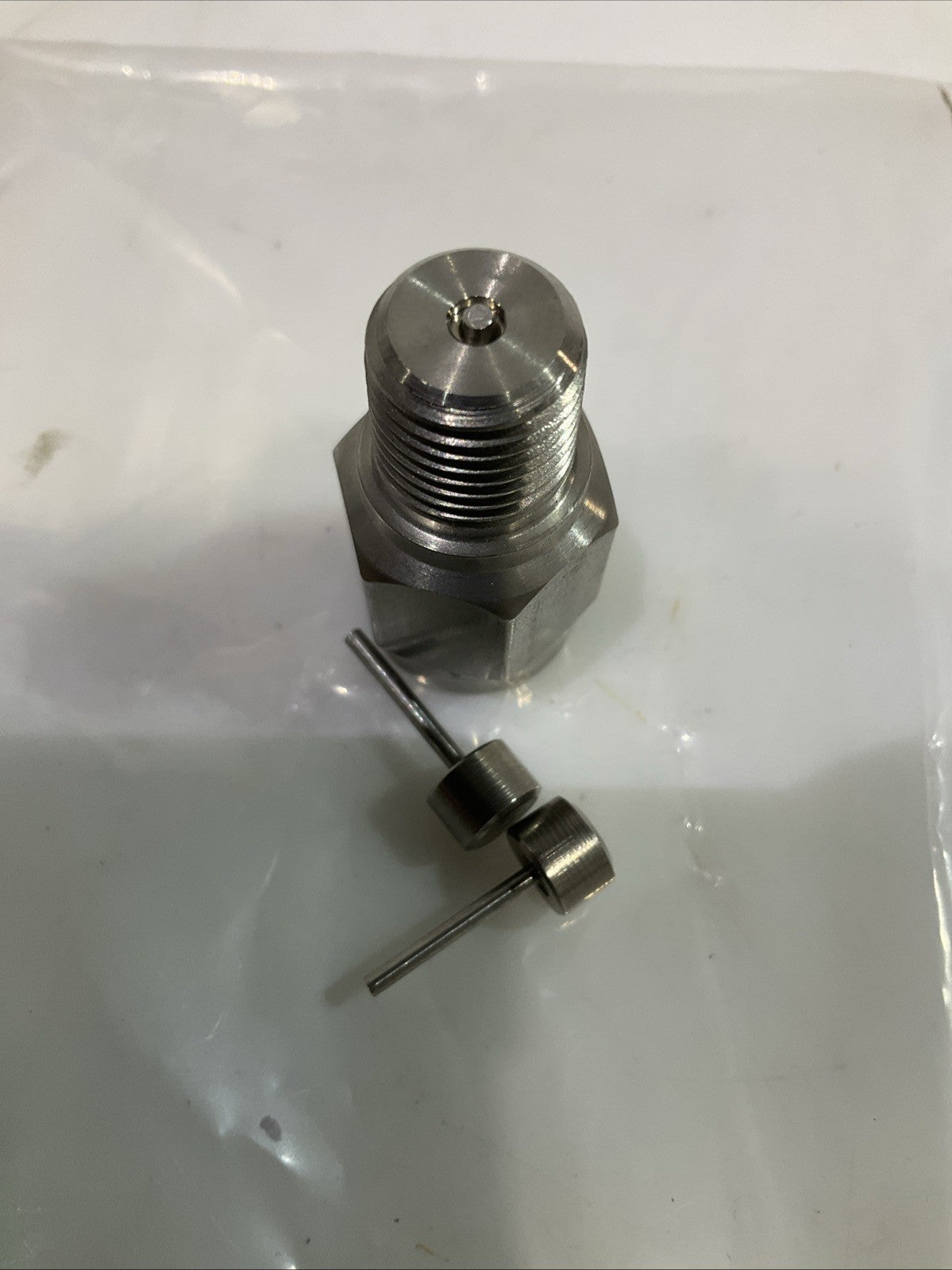 RAY SNUBBER  022S  RAY PISTON MINIATURE SNUBBER 1/4 NPT  STAINLESS LOT OF 2 Z2M