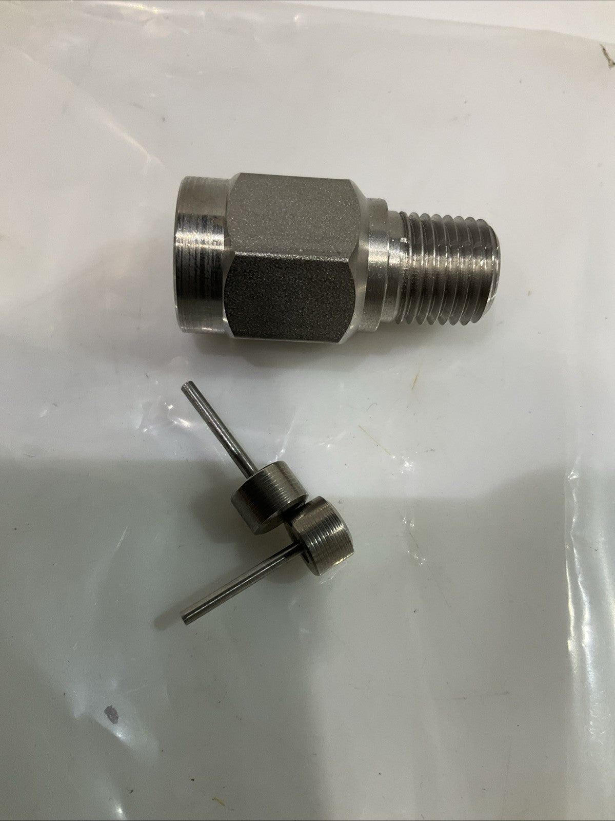 RAY SNUBBER  022S  RAY PISTON MINIATURE SNUBBER 1/4 NPT  STAINLESS LOT OF 2 Z2M