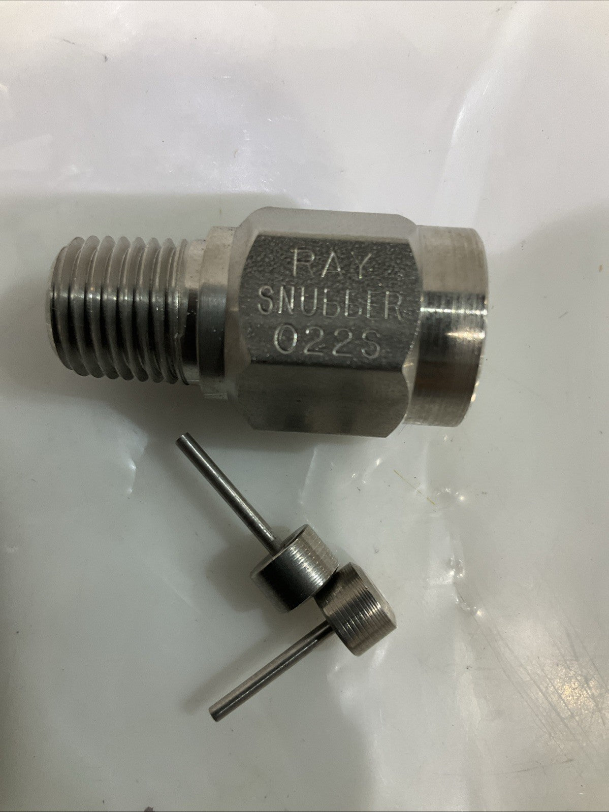 RAY SNUBBER  022S  RAY PISTON MINIATURE SNUBBER 1/4 NPT  STAINLESS LOT OF 2 Z2M