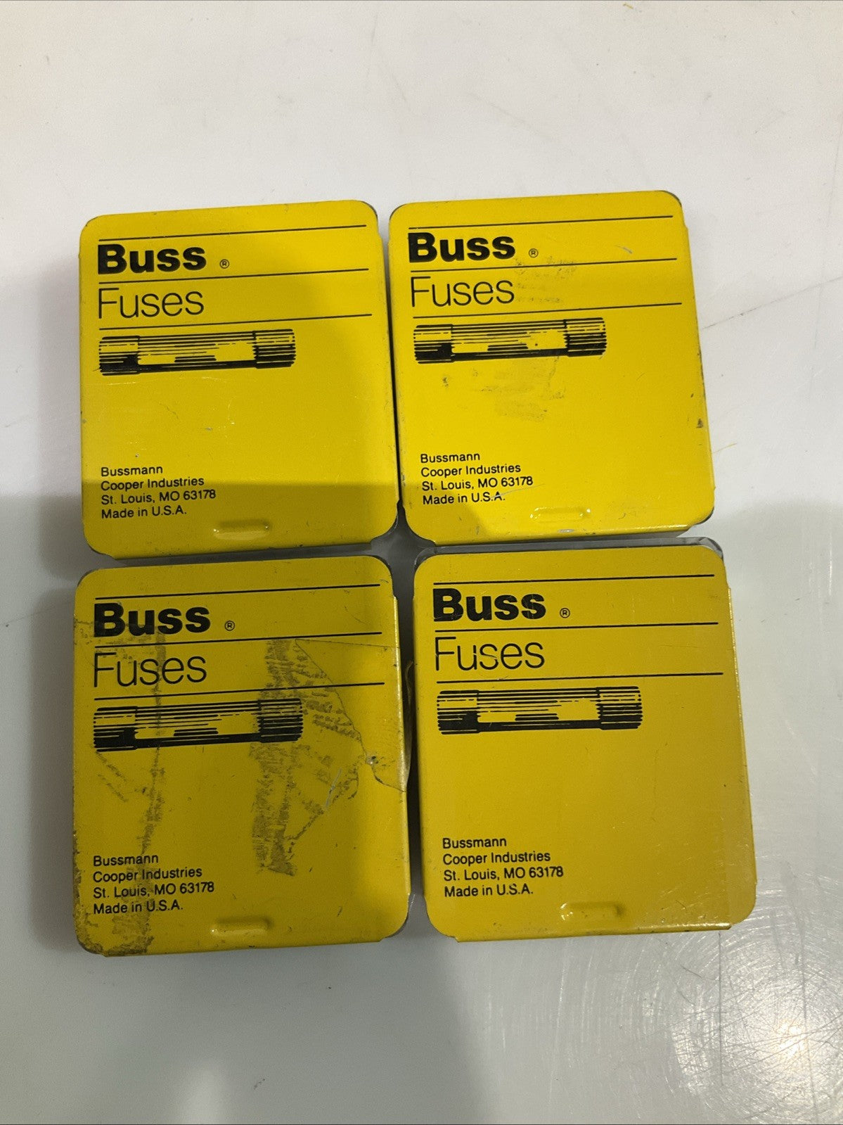 BUSSMANN  AGC 3/8  SMALL  DIMENSION  FAST ACTING FUCE  LOT OF 20 Z2M