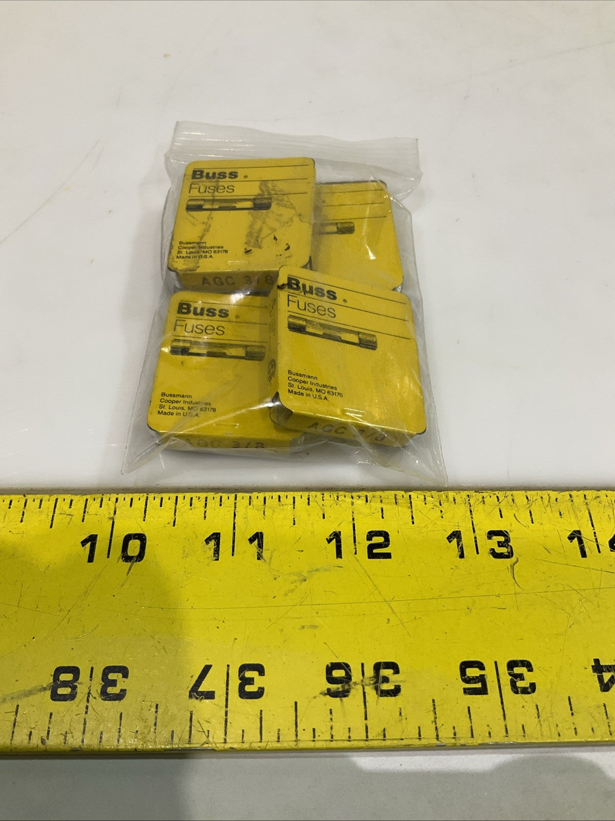 BUSSMANN  AGC 3/8  SMALL  DIMENSION  FAST ACTING FUCE  LOT OF 20 Z2M