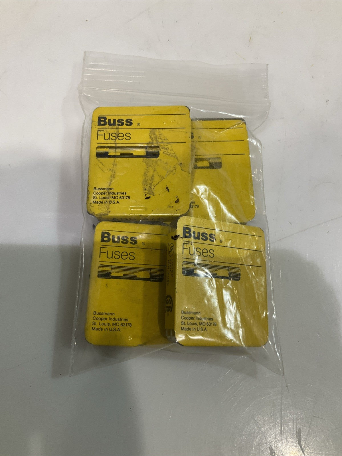 BUSSMANN  AGC 3/8  SMALL  DIMENSION  FAST ACTING FUCE  LOT OF 20 Z2M