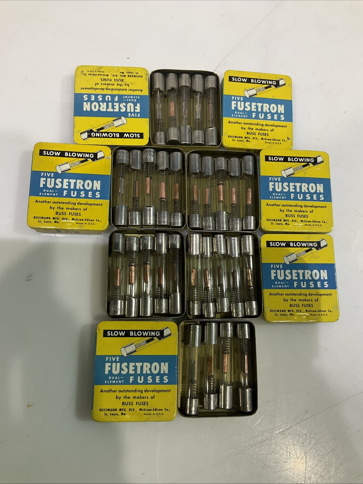 FIVE  FUSETRON  N 32/10  SLOW-BLOW FUSE LOT OF 29 Z2M